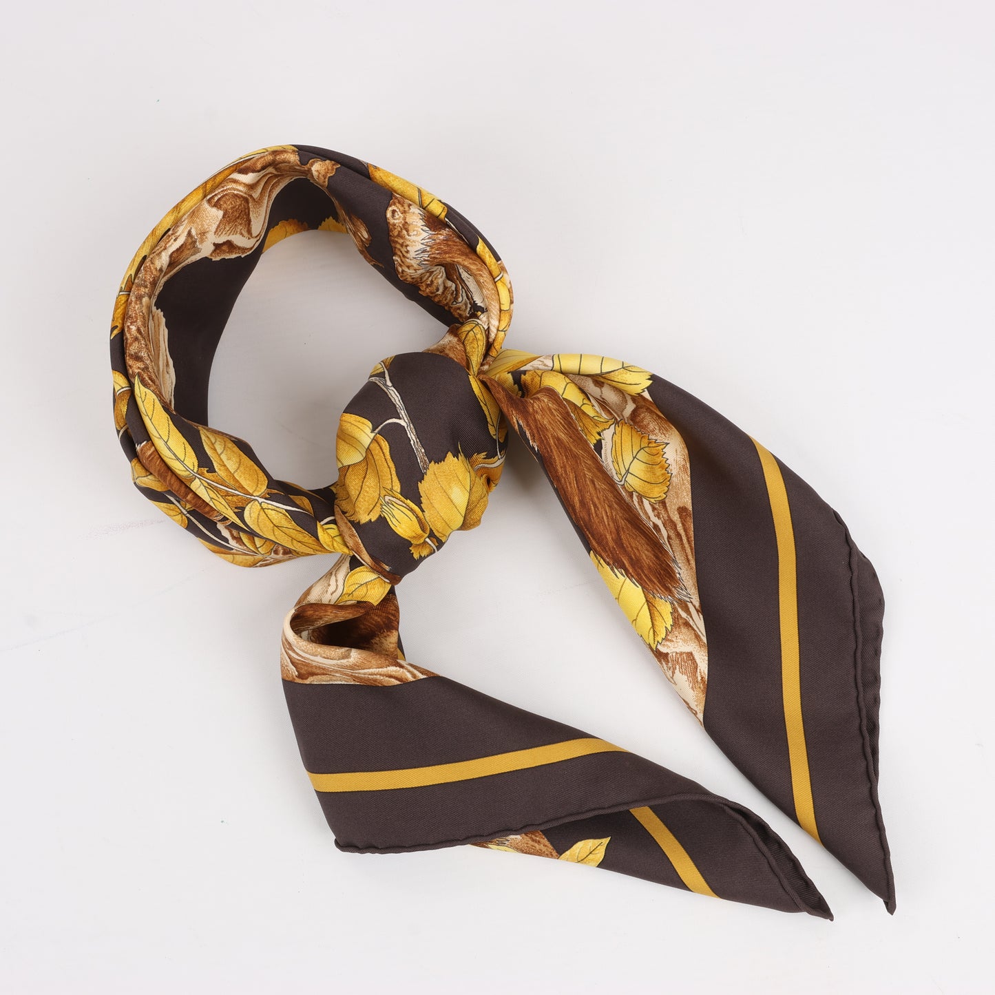 Hermès Carré 90 "CASSE NOISETTE" 100% Silk Scarf in Brown