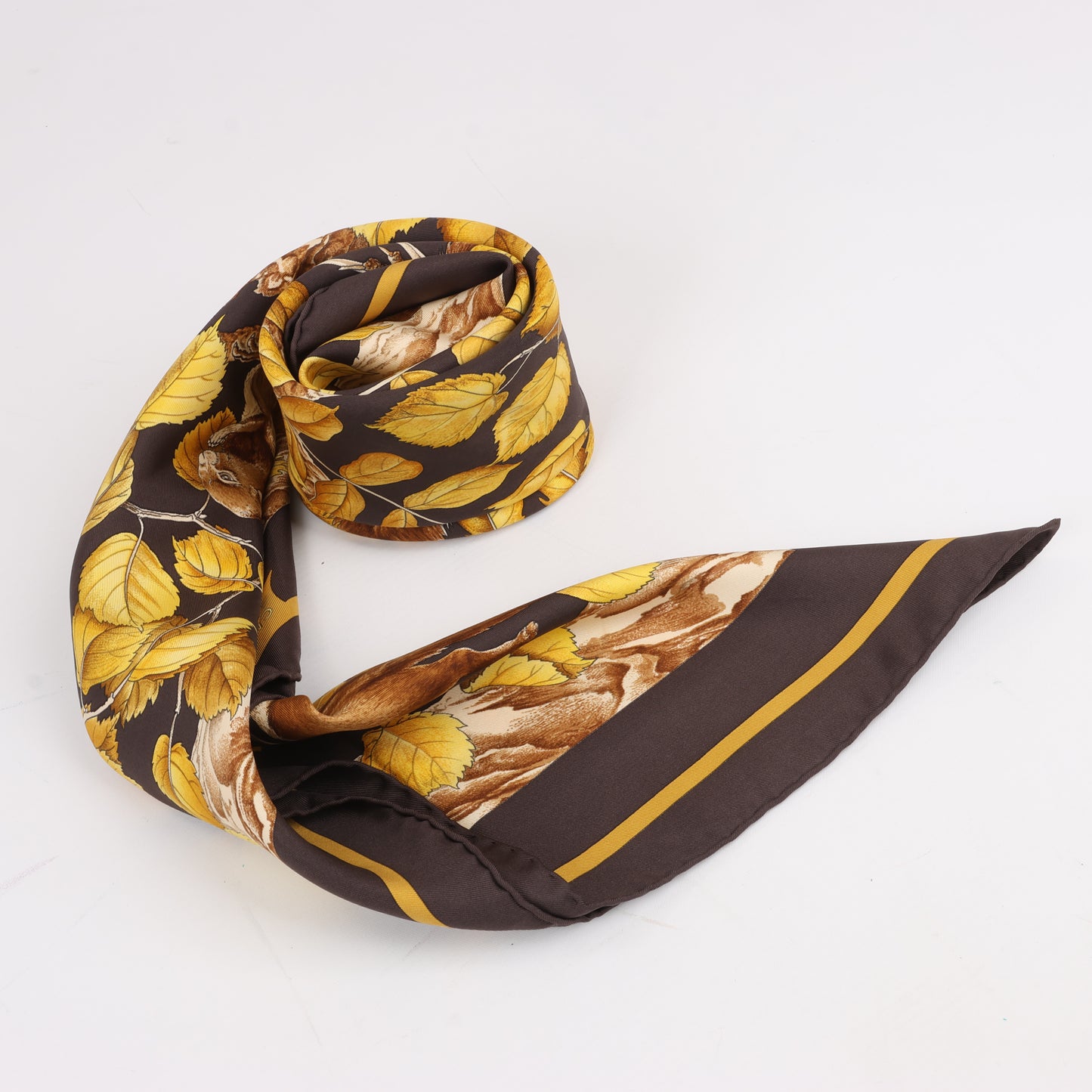 Hermès Carré 90 "CASSE NOISETTE" 100% Silk Scarf in Brown