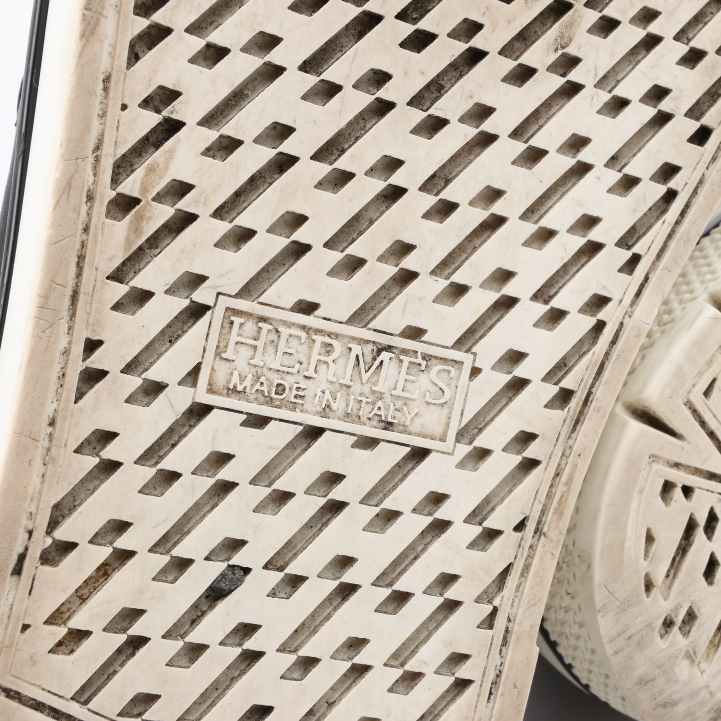 Hermès – High-Top-Sneakers aus Leder mit seitlichem Reißverschluss in Schwarz, Größe 42 EU 182355ZH