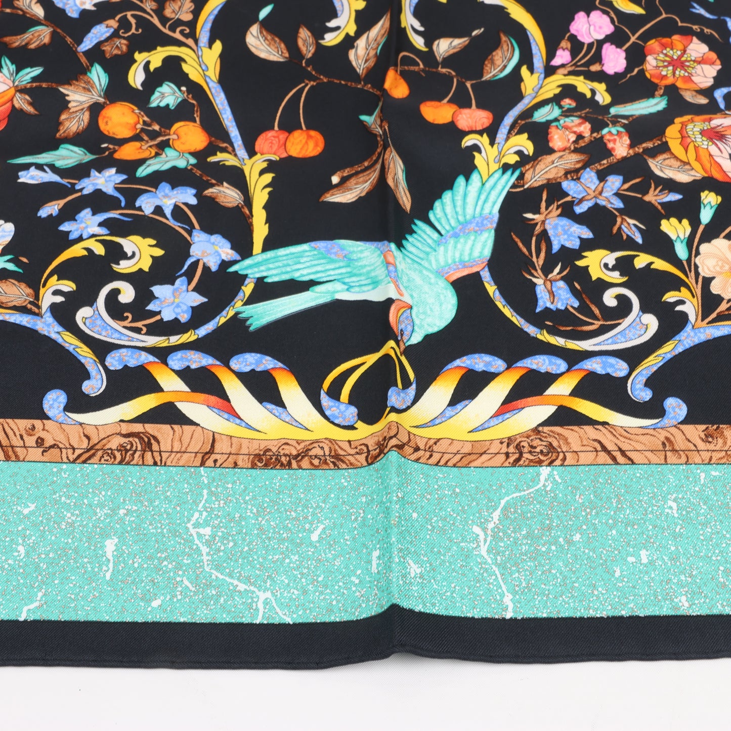 Hermès Carré 90 "PIERRES d' ORIENT et d' OCCIDENT" 100% Silk Scarf in Black x Green