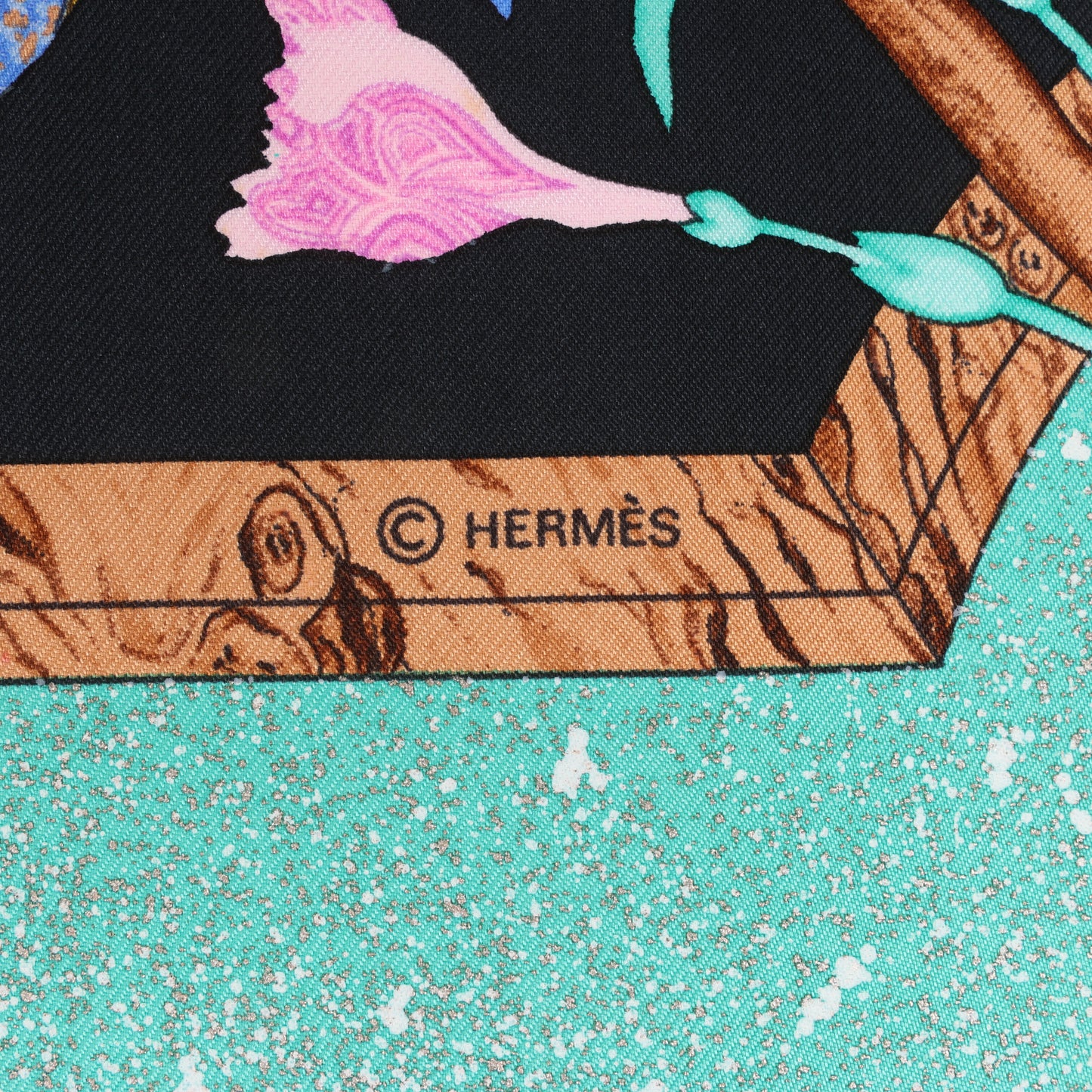 Hermès Carré 90 "PIERRES d' ORIENT et d' OCCIDENT" 100% Silk Scarf in Black x Green