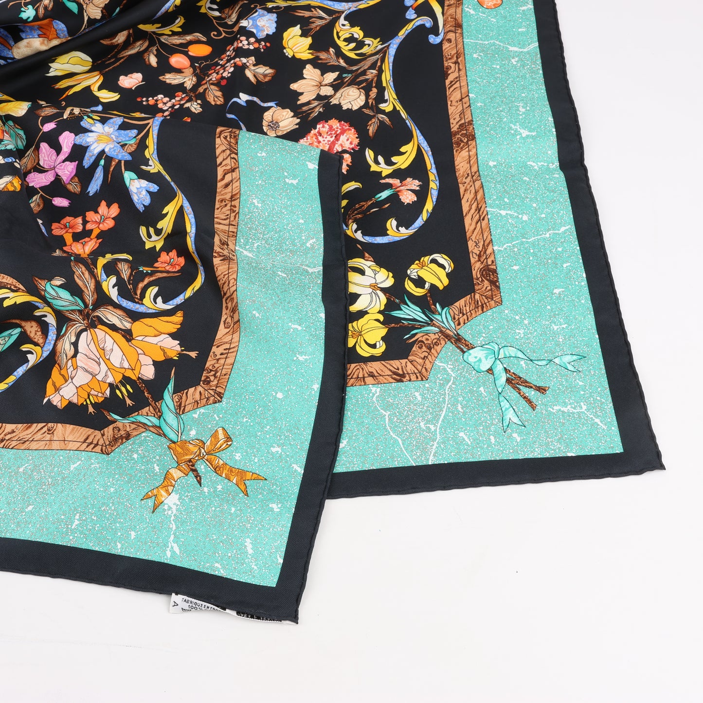 Hermès Carré 90 "PIERRES d' ORIENT et d' OCCIDENT" 100% Silk Scarf in Black x Green