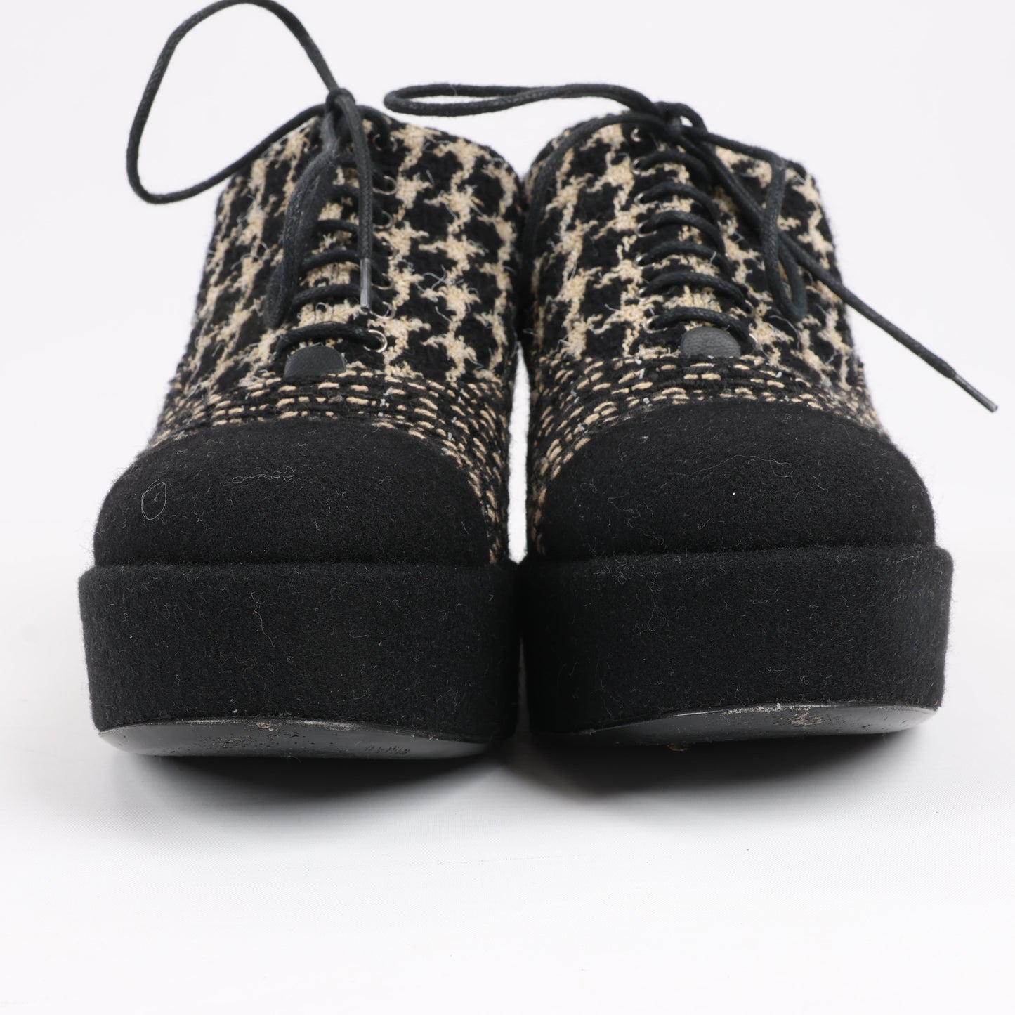 CHANEL Coco Tweed Felt Mark Leder x Stoff Stiefel G31378 in Schwarz x Beige, Größe 37 EU