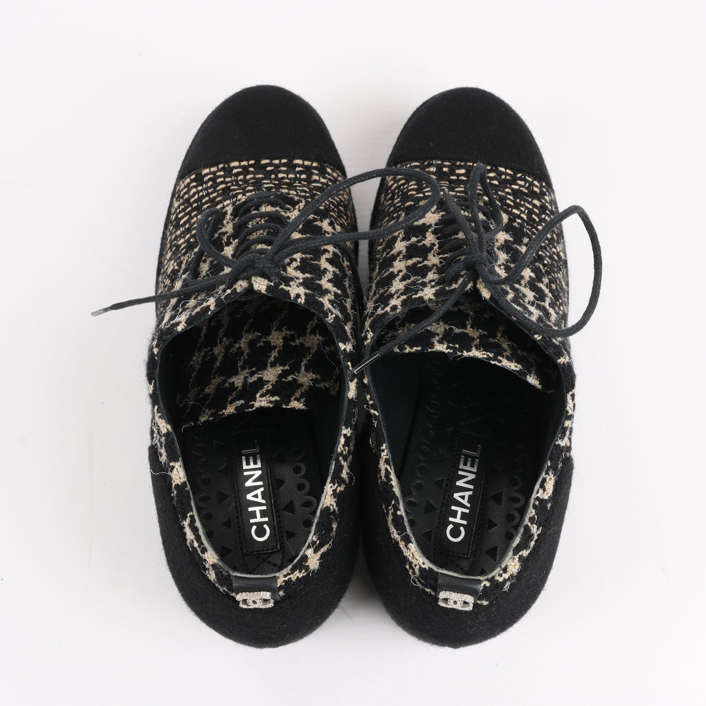 CHANEL Coco Tweed Felt Mark Leder x Stoff Stiefel G31378 in Schwarz x Beige, Größe 37 EU