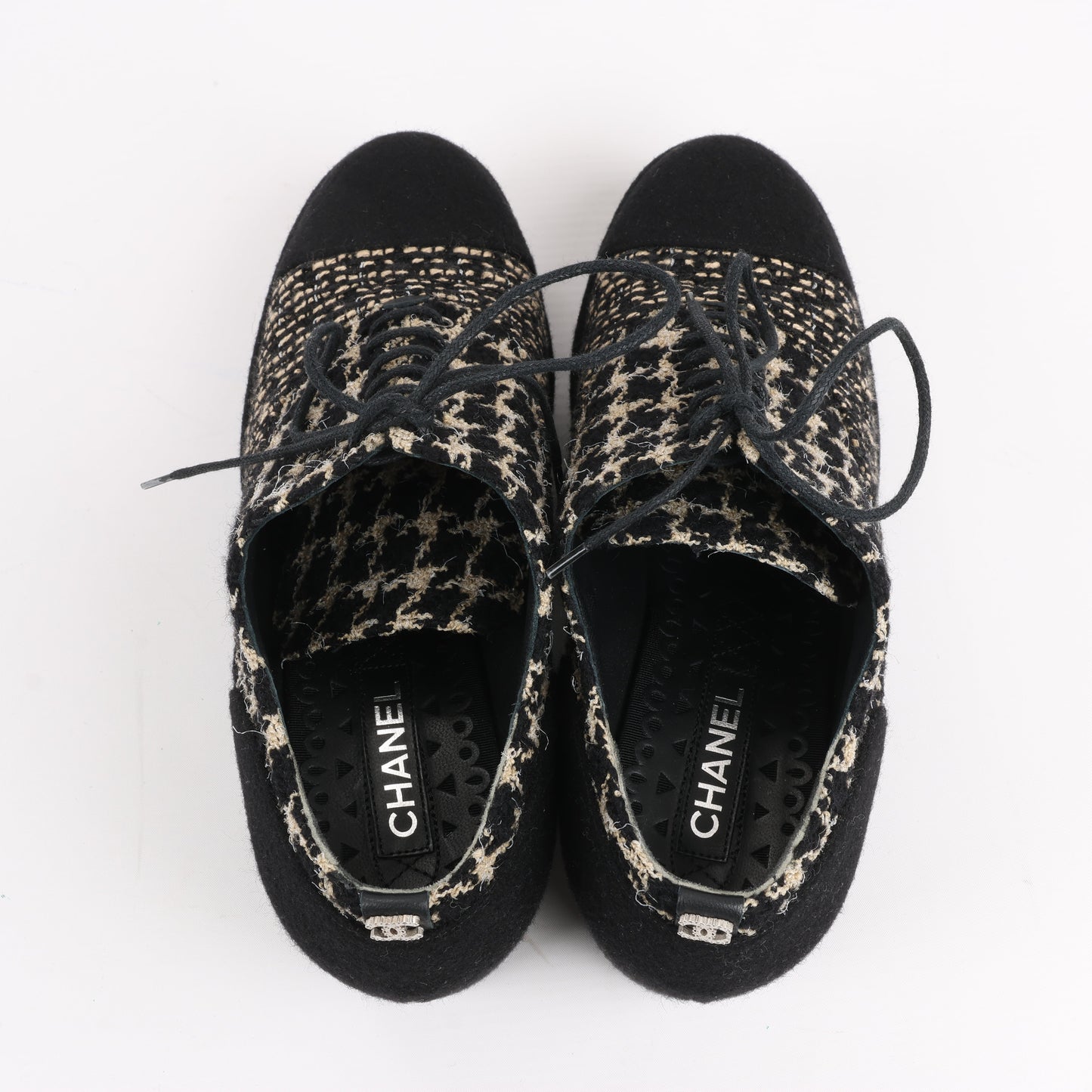 CHANEL Coco Tweed Felt Mark Leder x Stoff Stiefel G31378 in Schwarz x Beige, Größe 37 EU
