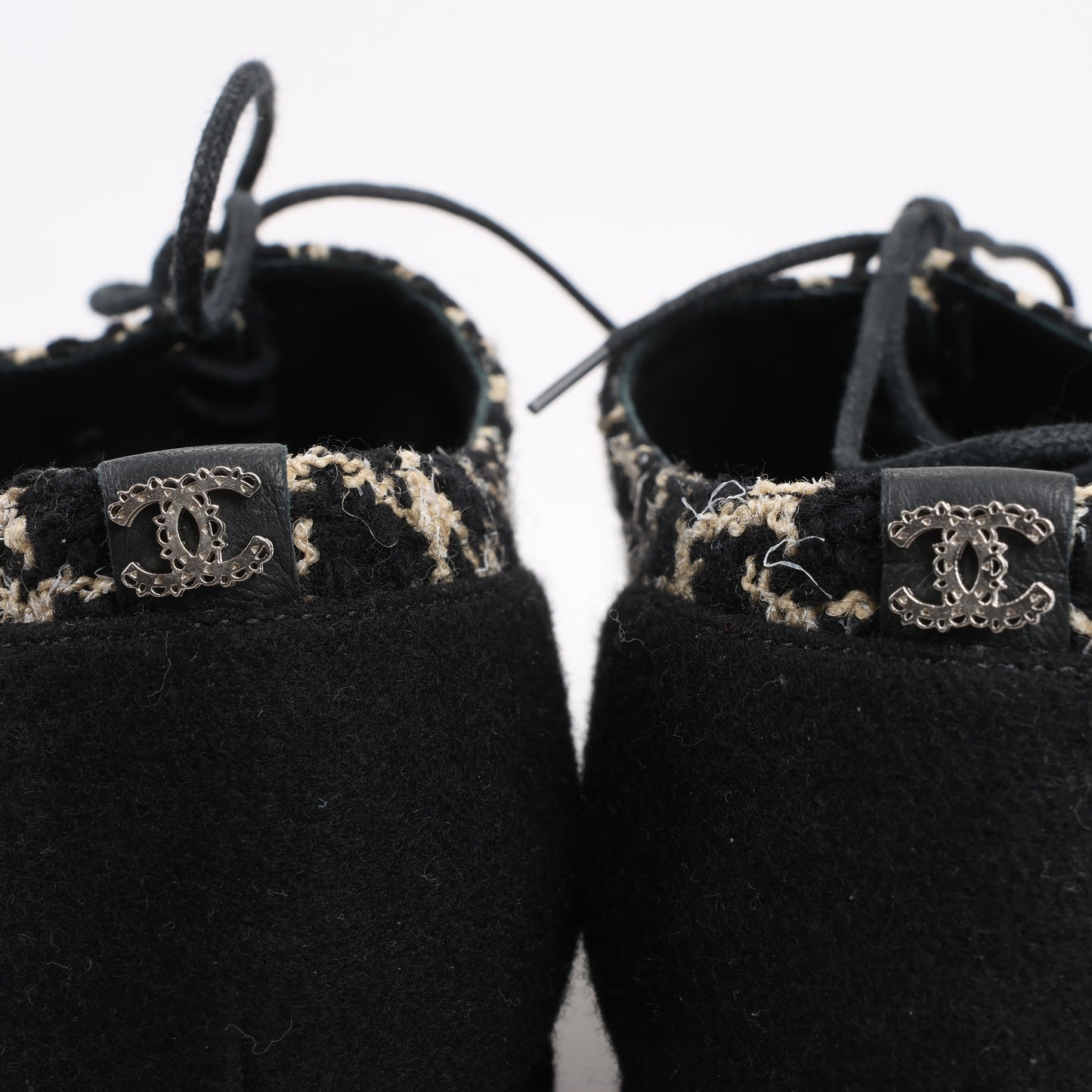 CHANEL Coco Tweed Felt Mark Leder x Stoff Stiefel G31378 in Schwarz x Beige, Größe 37 EU