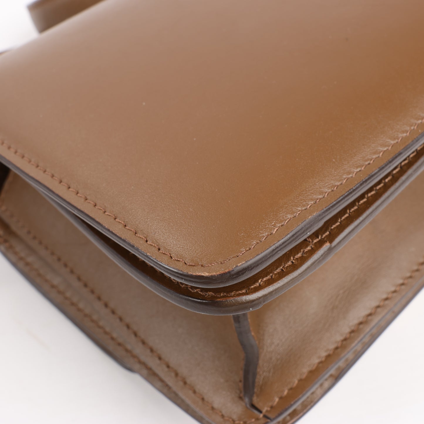 Celine – Classic Box – Kleine Schultertasche aus braunem Leder