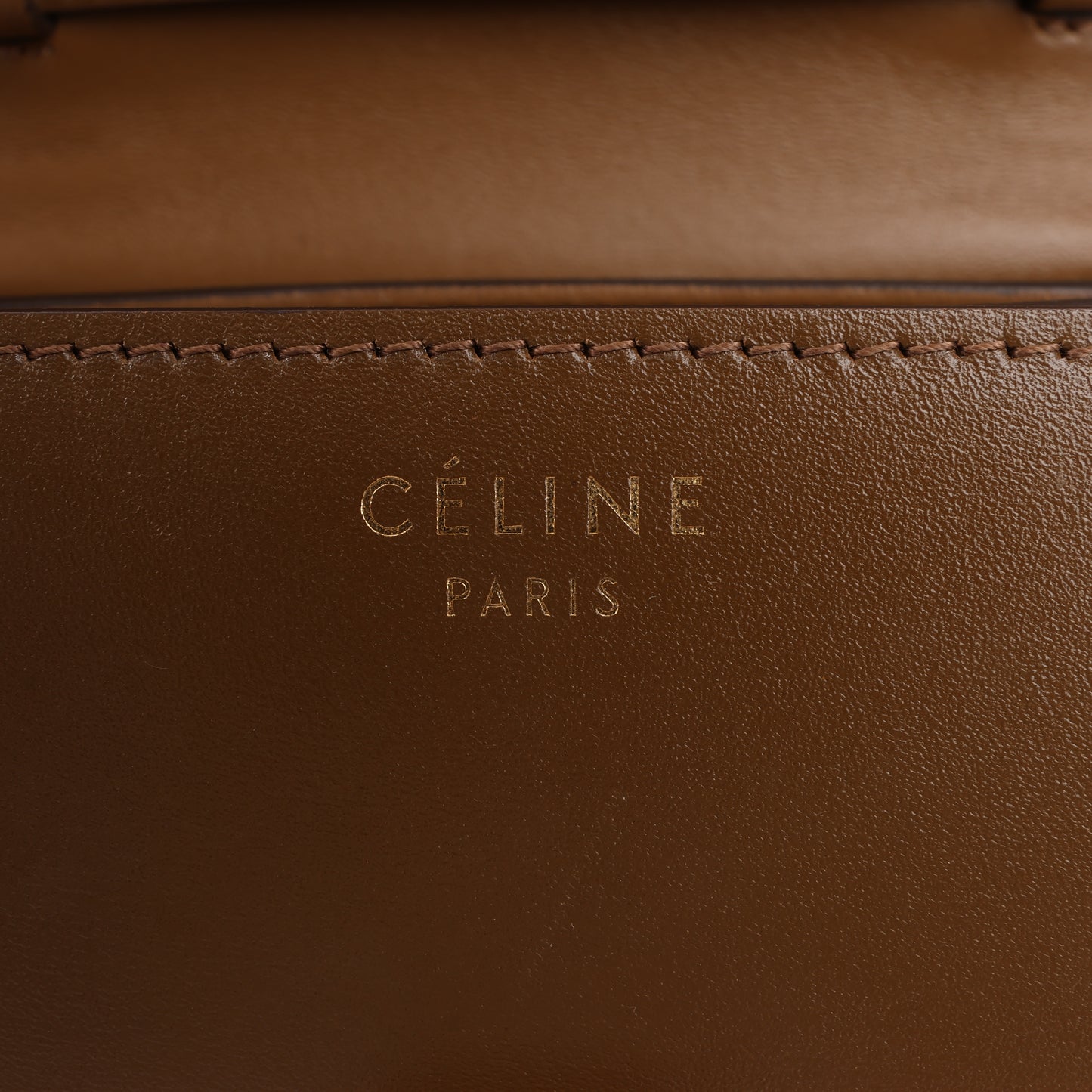 Celine – Classic Box – Kleine Schultertasche aus braunem Leder