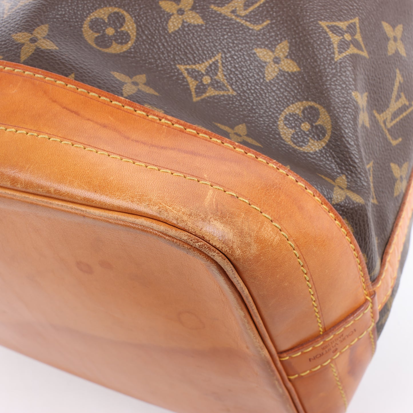 Louis Vuitton Monogram Canvas Noe Umhängetasche M42224