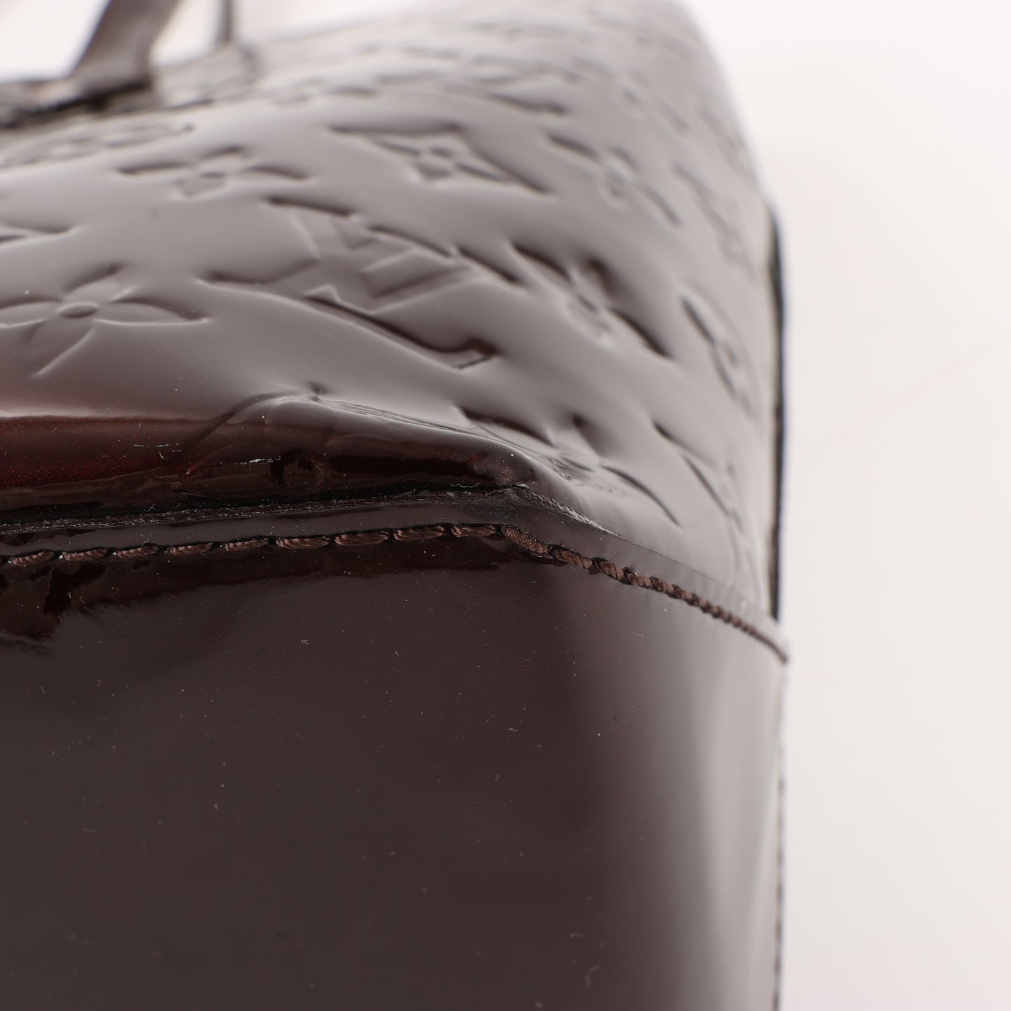 Louis Vuitton Monogramm Vernis Wilshire MM Handtasche in Amarante