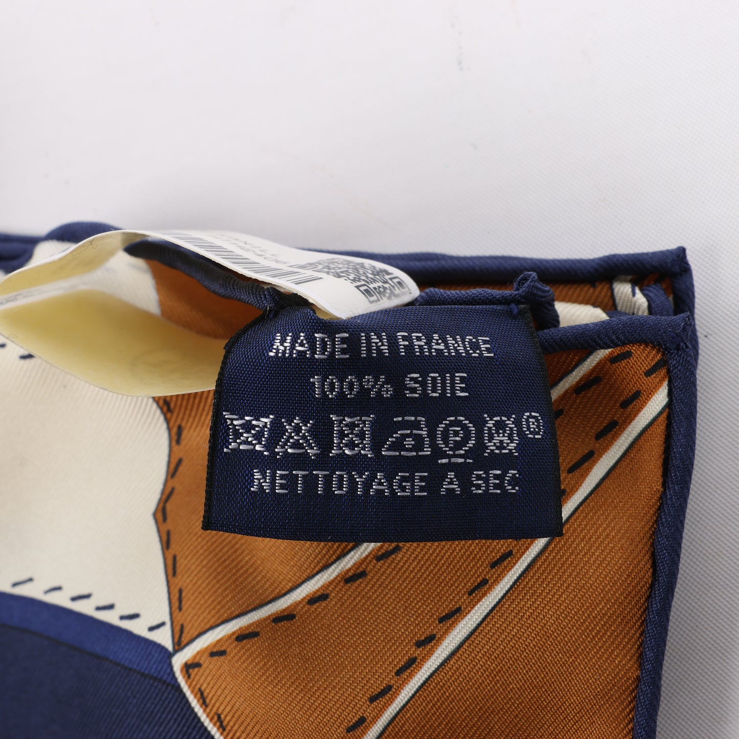 Hermès Carré 90 „BAGAGE A MAIN“ Seidenschal