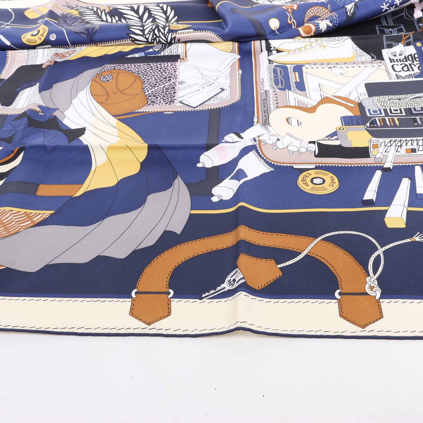 Hermès Carré 90 „BAGAGE A MAIN“ Seidenschal