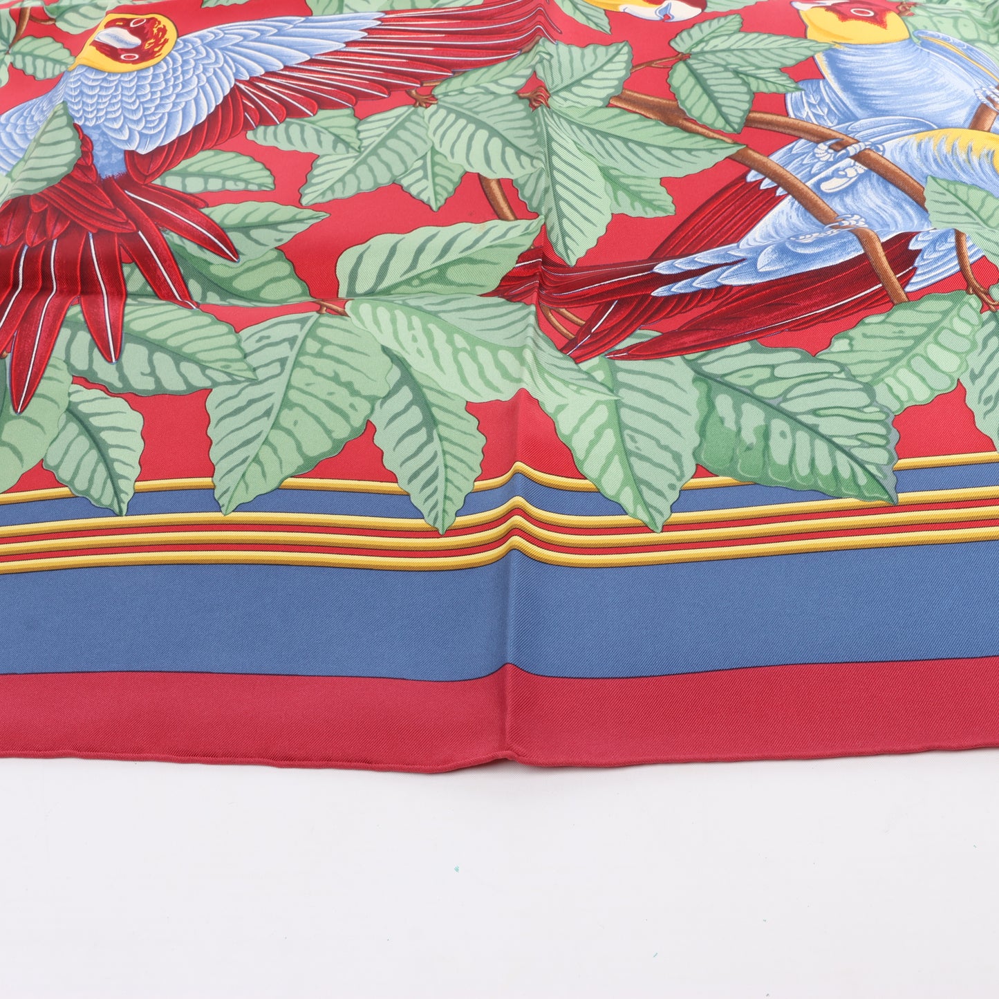 Hermès Carré 90 Seidenschal „LES PERROQUETS“.
