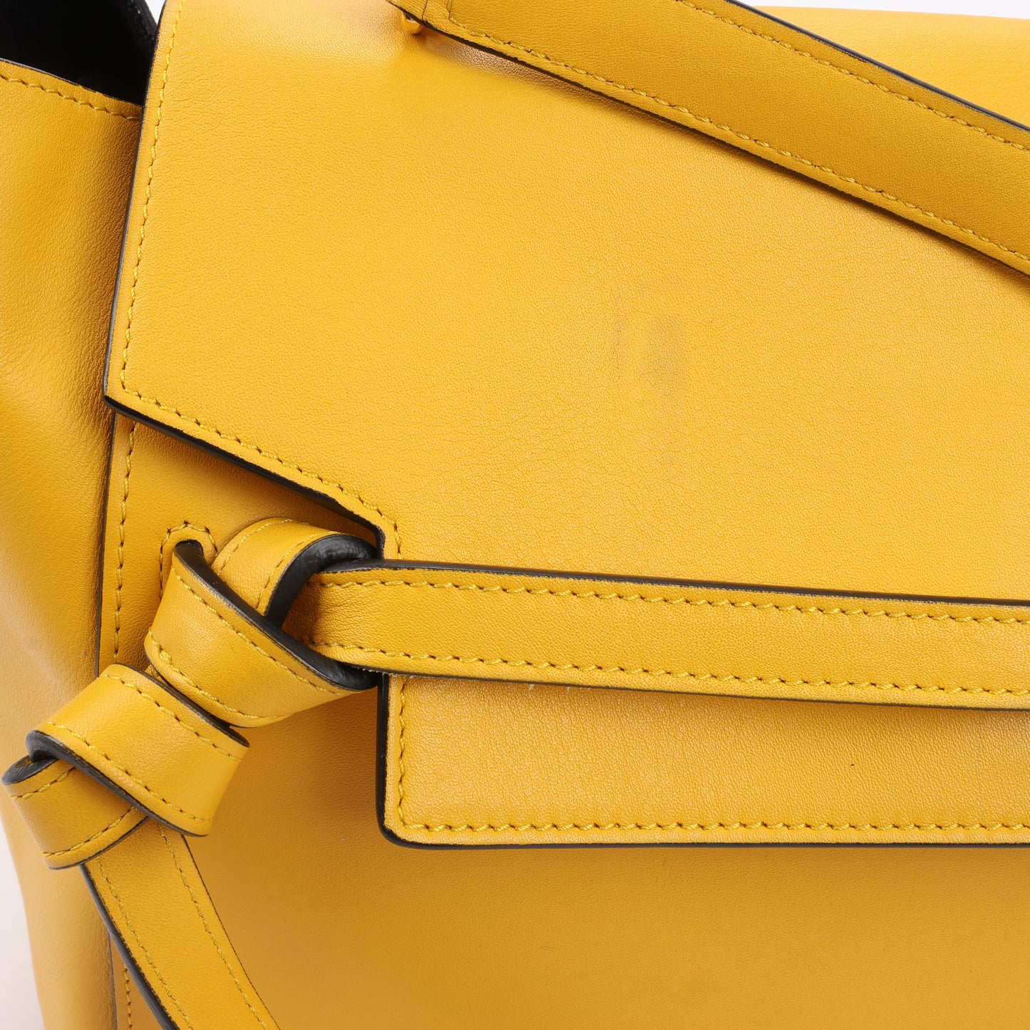 CELINE – 2-Wege-Handtasche aus glattem Kalbsleder in Gelb