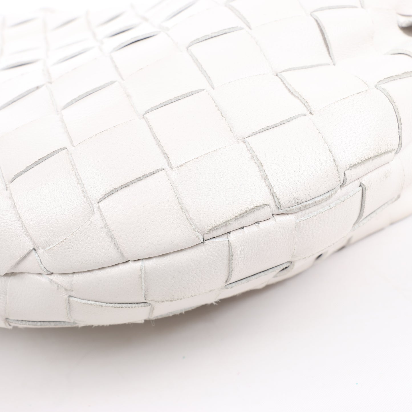 Bottega Veneta Intrecciato Mini Jodie Lederhandtasche in Weiß