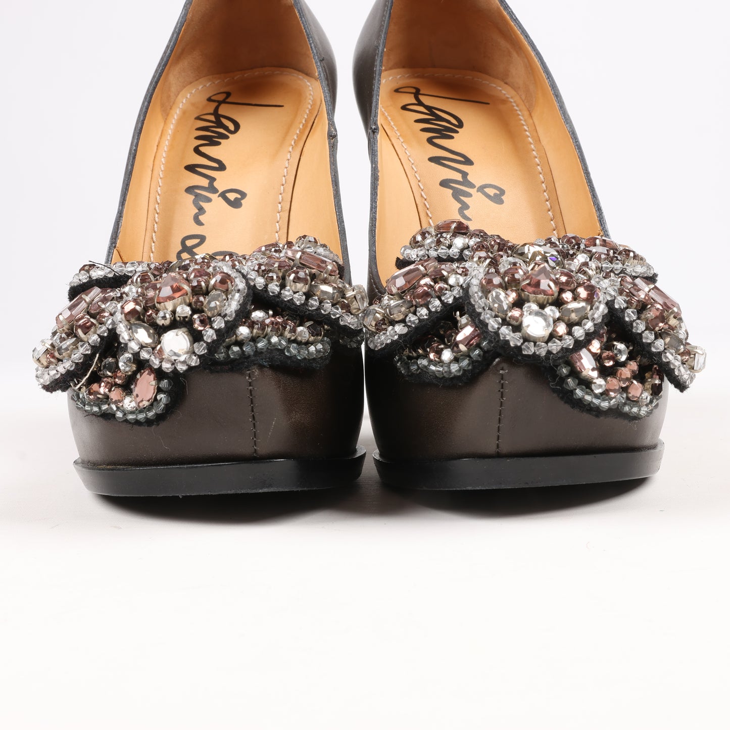 Lanvin Paris Plateau-Pumps aus Leder mit Schmucksteinverzierung in Grau, Größe 37,5