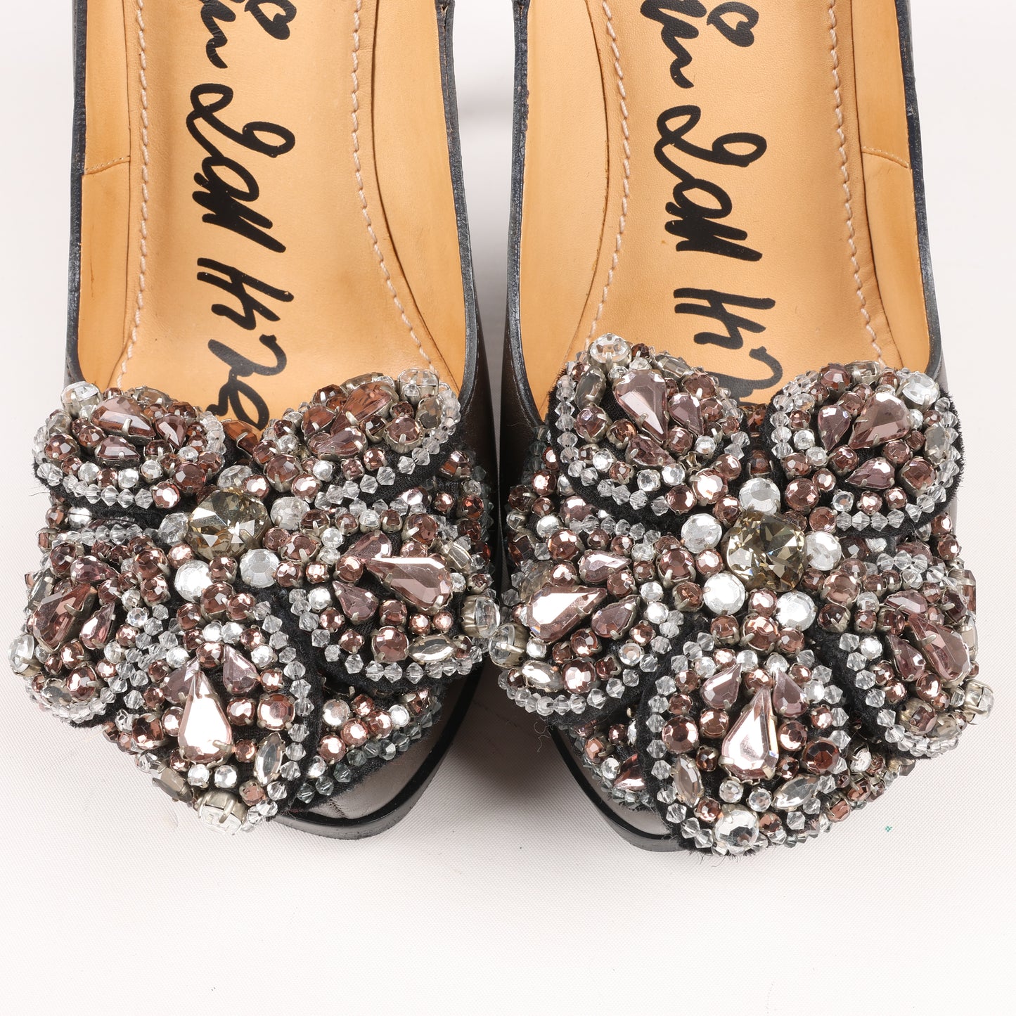 Lanvin Paris Plateau-Pumps aus Leder mit Schmucksteinverzierung in Grau, Größe 37,5