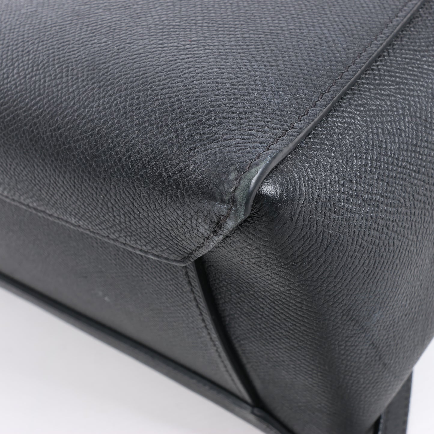 CELINE Gürteltasche aus genarbtem Kalbsleder, Micro 2Way Handtasche in Schwarz