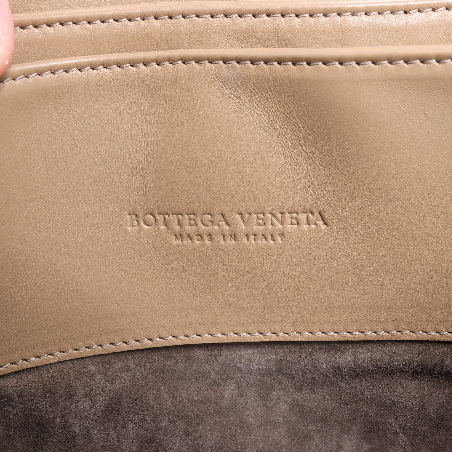 Bottega Veneta Intrecciato Roma Lederhandtasche in Beige
