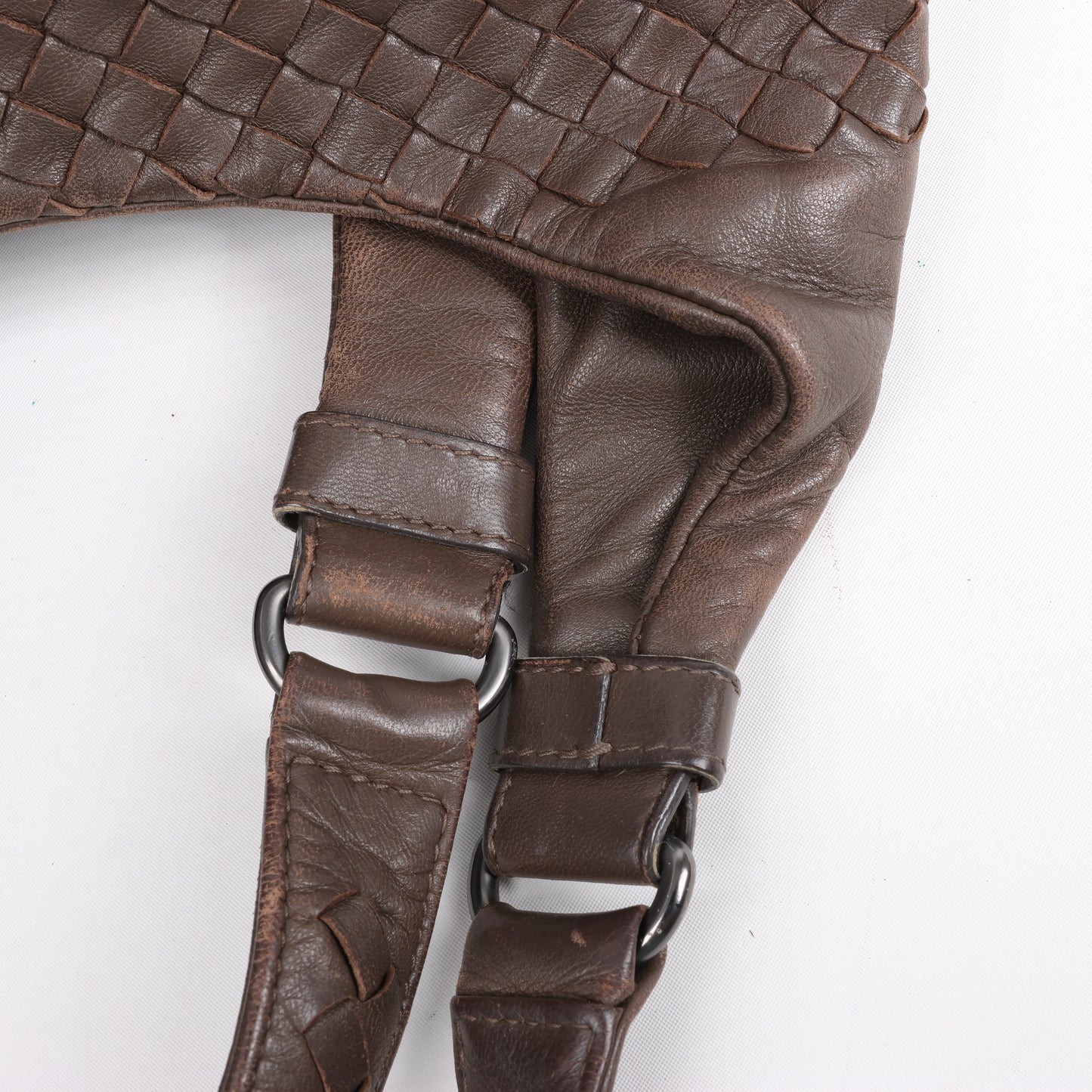 Bottega Veneta Intrecciato Campana Leder Umhängetasche in Braun