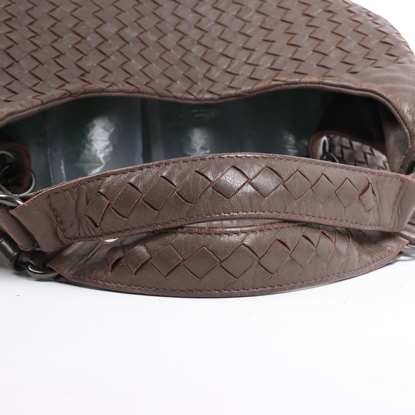 Bottega Veneta Intrecciato Campana Leder Umhängetasche in Braun