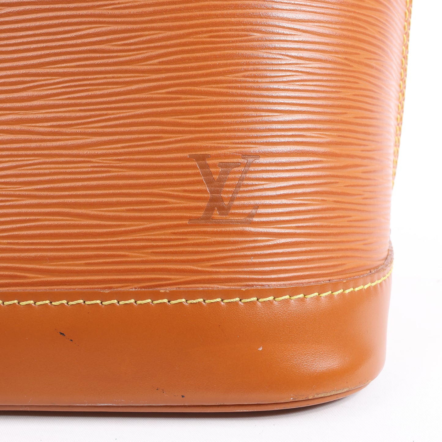 Louis Vuitton Alma PM Handtasche aus Epi-Leder in Rot
