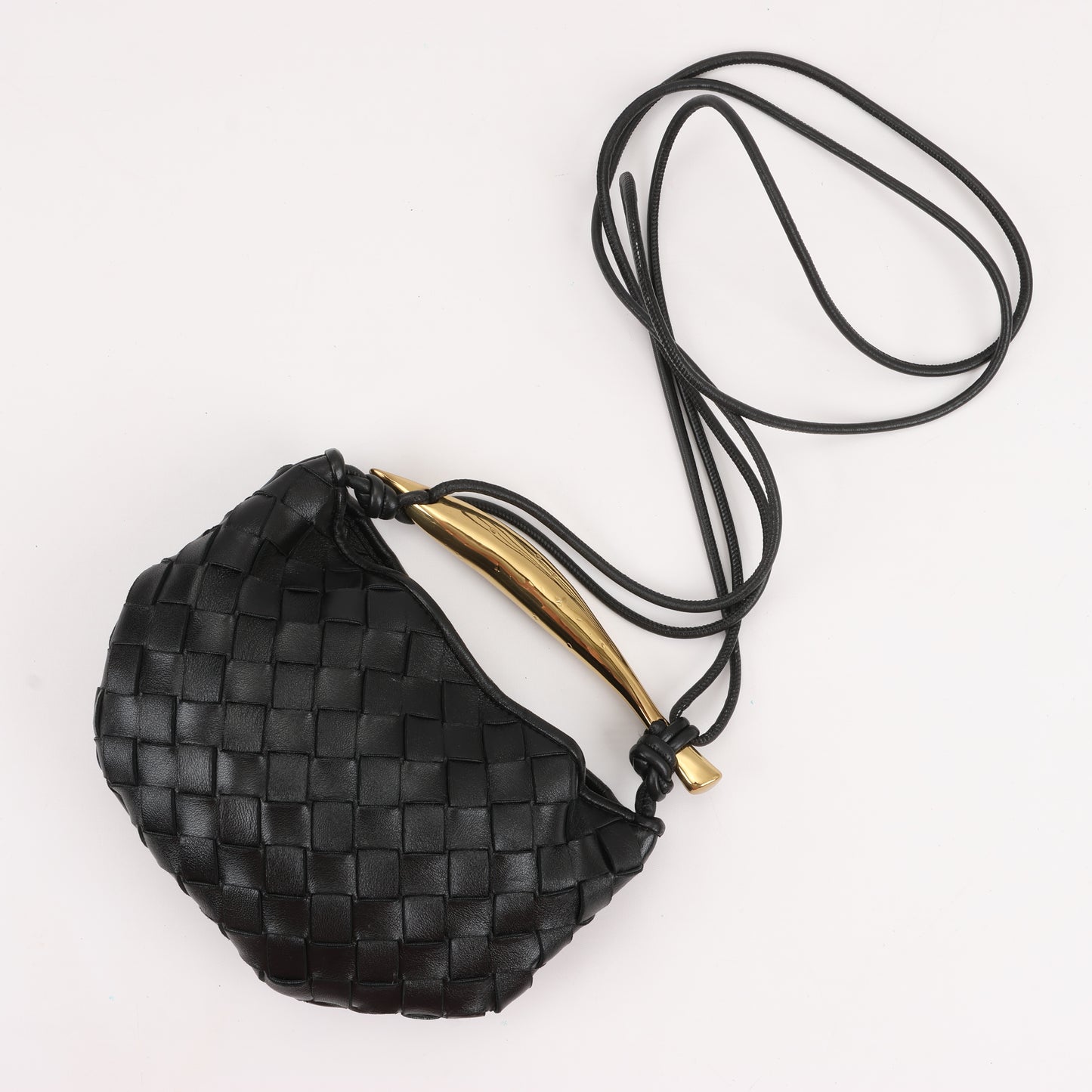 Bottega Veneta Intrecciato Sardines Leder Umhängetasche in Schwarz