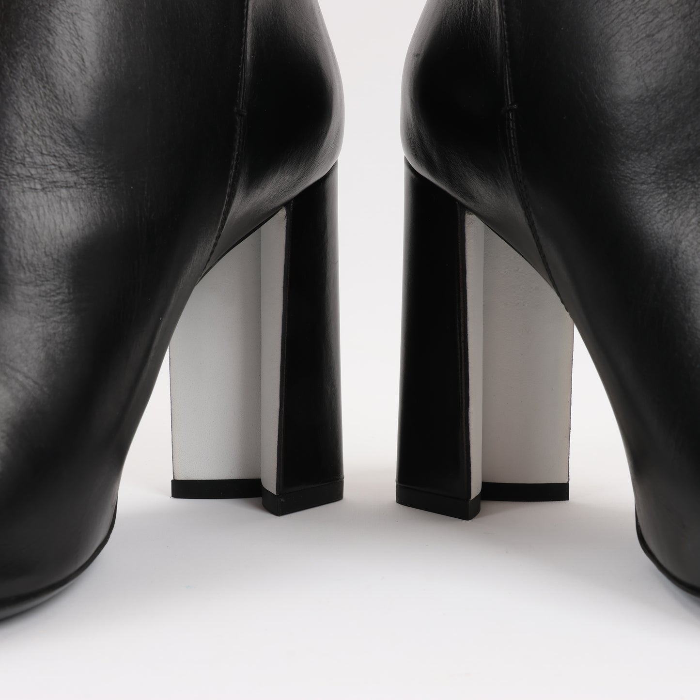 Louis Vuitton Match Making Line 17 Jahre Kurze Lederstiefel in Schwarz BR0177, Größe 39 EU