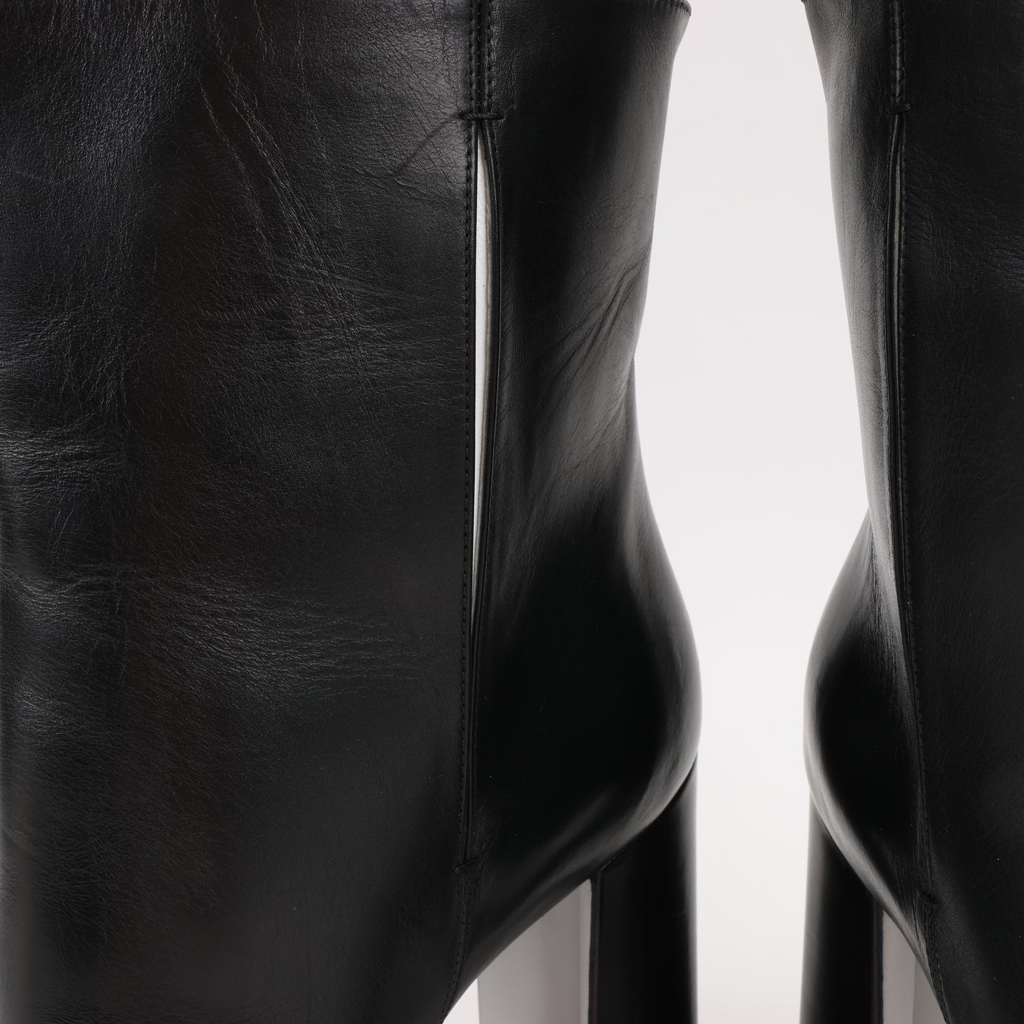 Louis Vuitton Match Making Line 17 Jahre Kurze Lederstiefel in Schwarz BR0177, Größe 39 EU