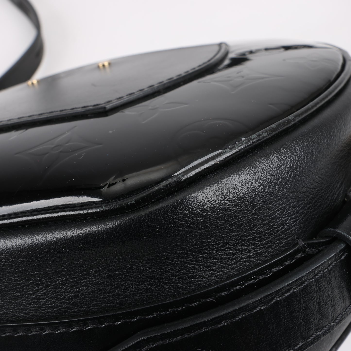 Louis Vuitton Boite Chapeau Souple Vernis Leder Umhängetasche in Schwarz M53999