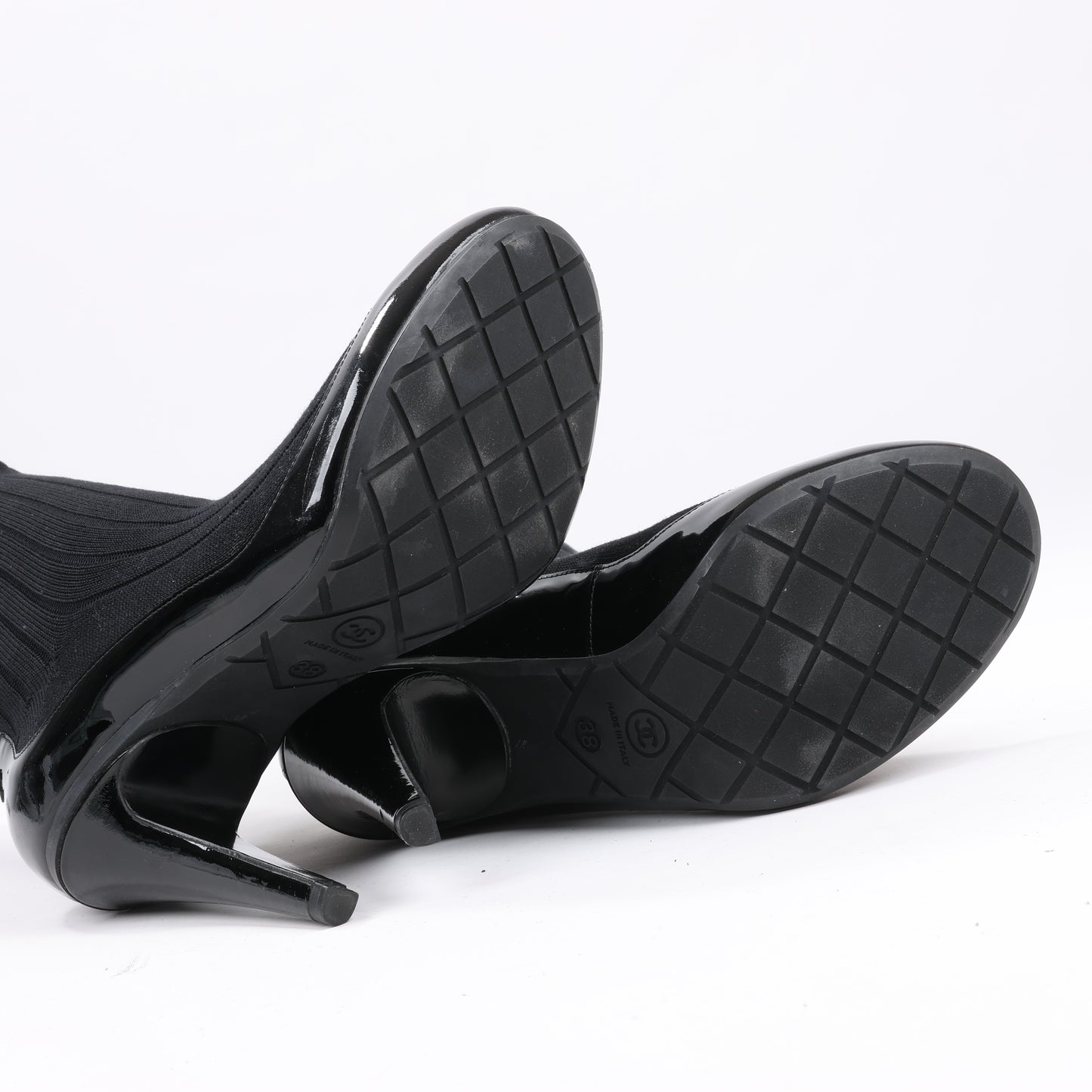 Chanel Coco Mark Lackleder Pumps Stricksocken Docking in Schwarz, Größe 38 EU