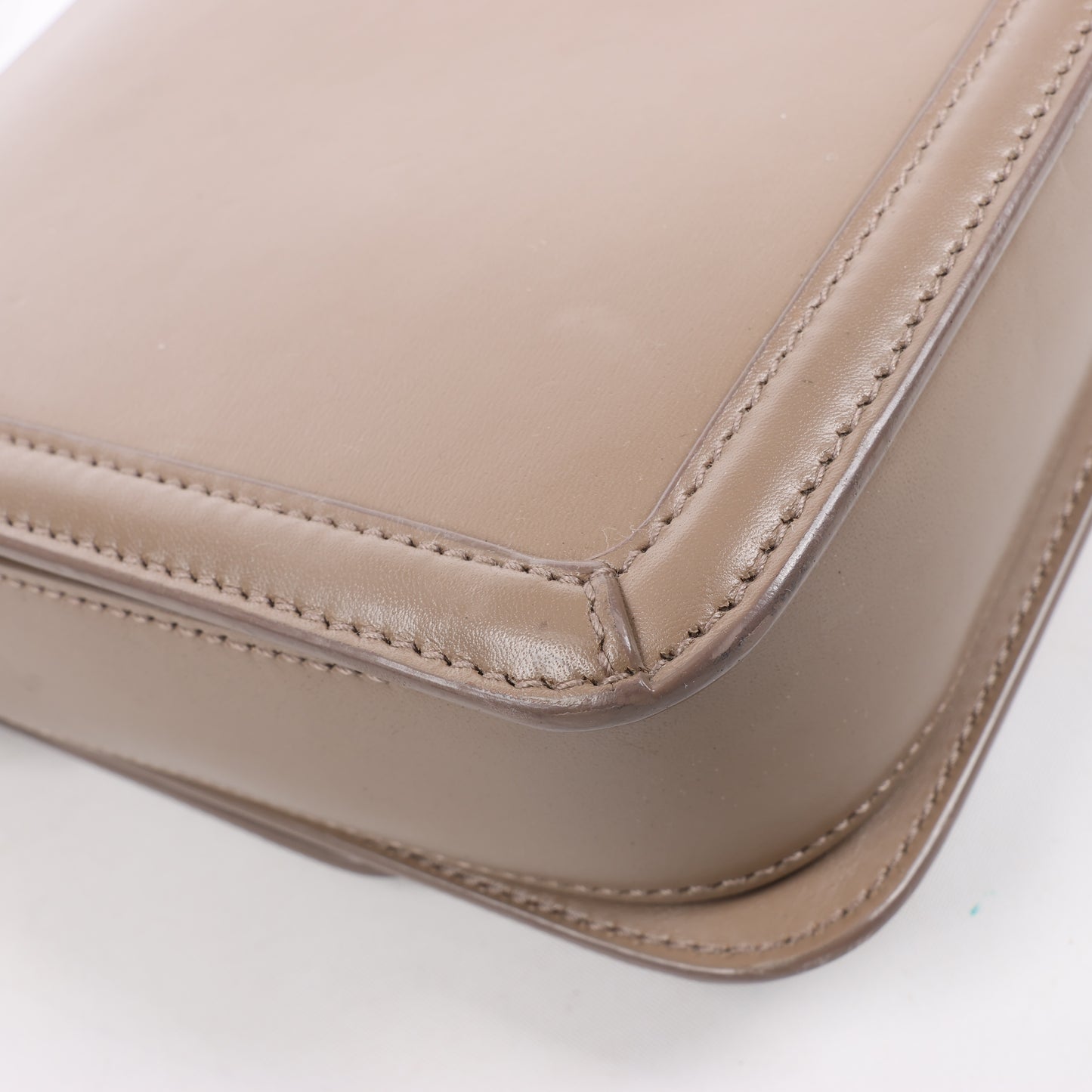 Sac à bandoulière en cuir Solferino de Saint Laurent Paris en beige