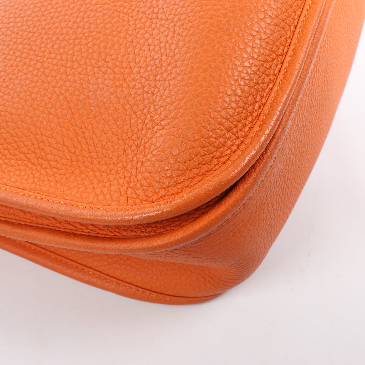 HERMES Evelyne 1 33 GM Taurillon Clemence Orange Silber Metallbeschläge Umhängetasche □JO: 2011
