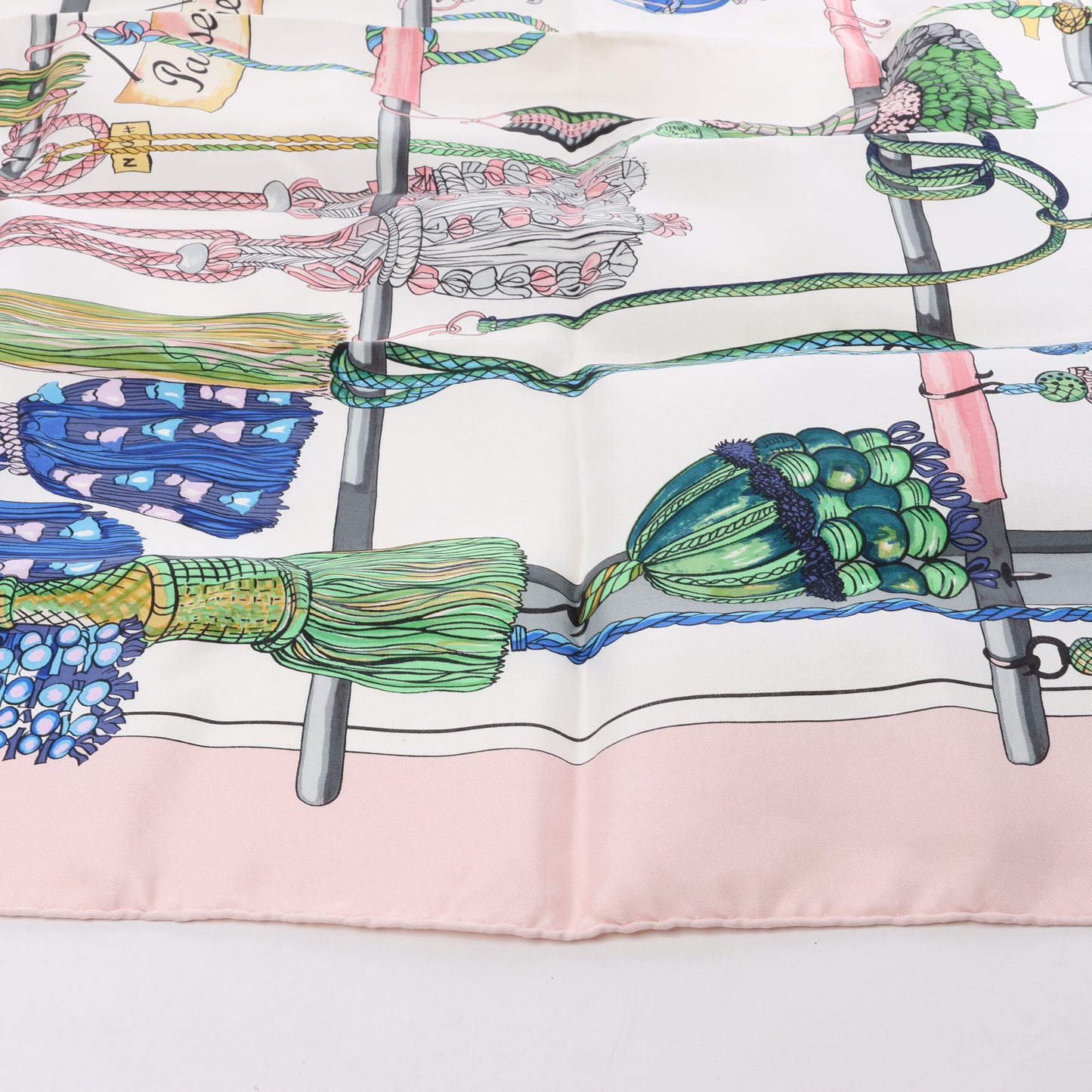 Hermes Carré 90 "PASEMENTERIE" 100% Soie Foulard