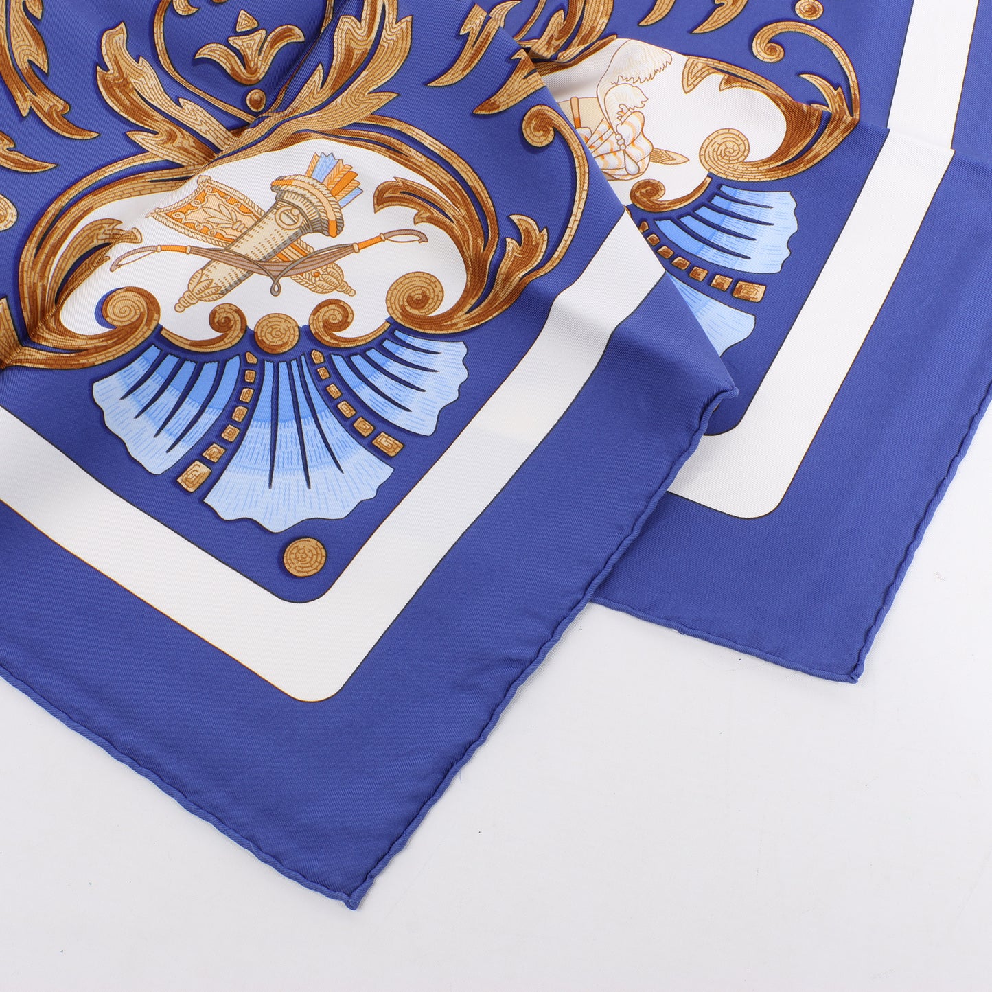 Hermes Carré 90 „VOILES DE LUMIERE“ Schal aus 100 % Seide