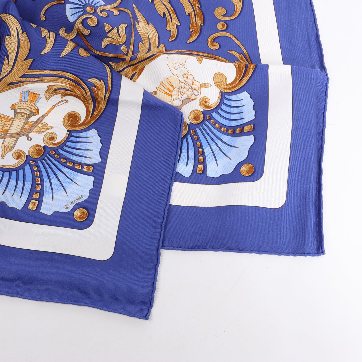 Hermes Carré 90 „VOILES DE LUMIERE“ Schal aus 100 % Seide