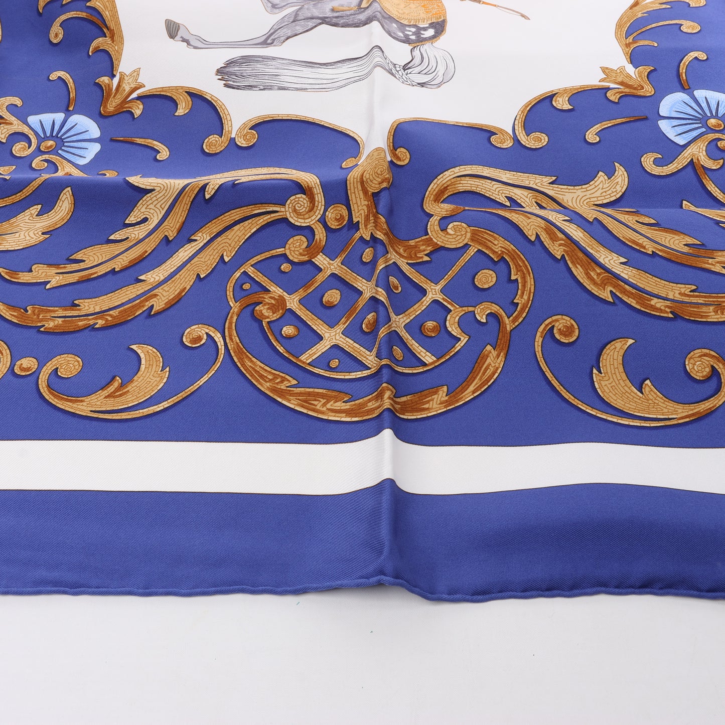 Hermes Carré 90 „VOILES DE LUMIERE“ Schal aus 100 % Seide