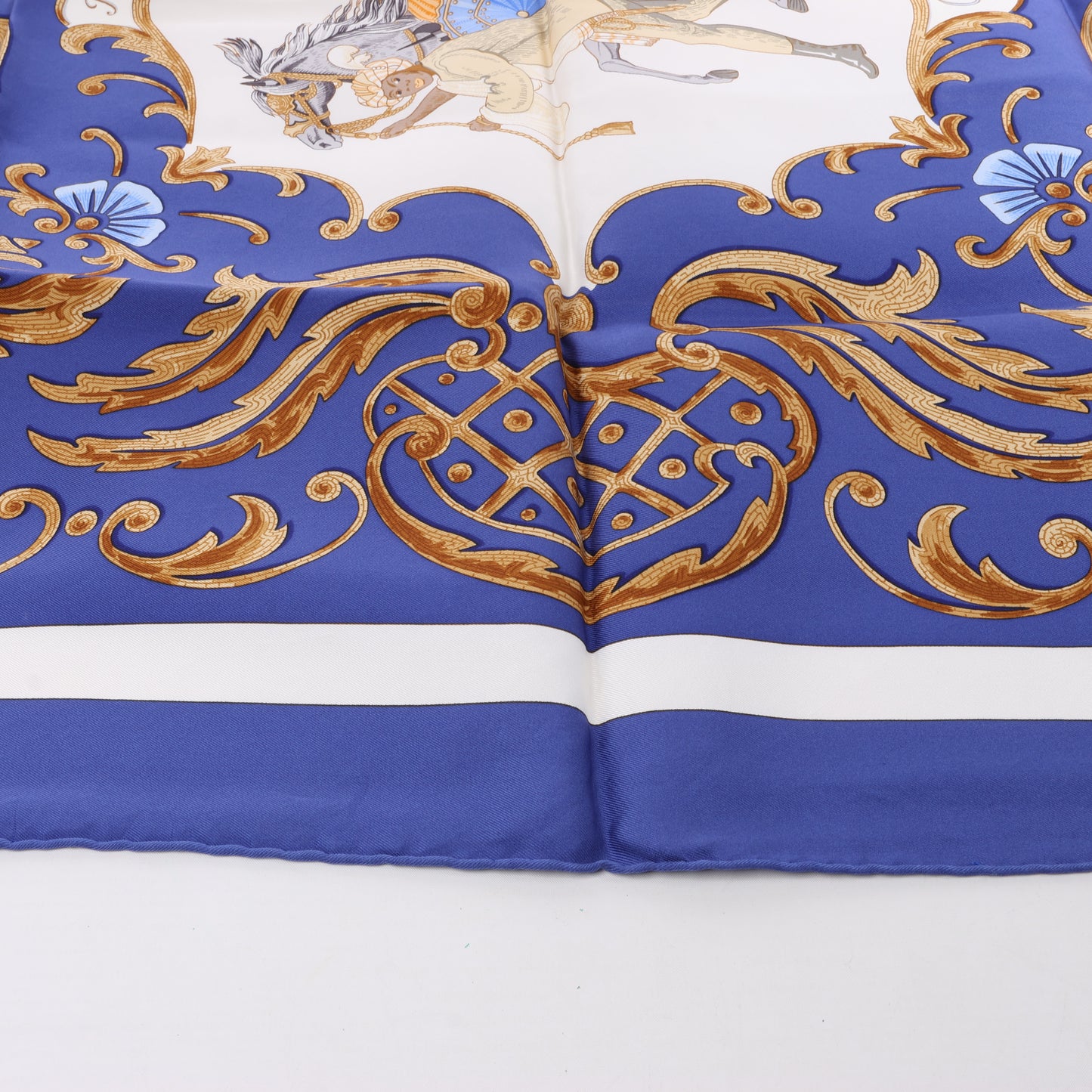 Hermes Carré 90 „VOILES DE LUMIERE“ Schal aus 100 % Seide