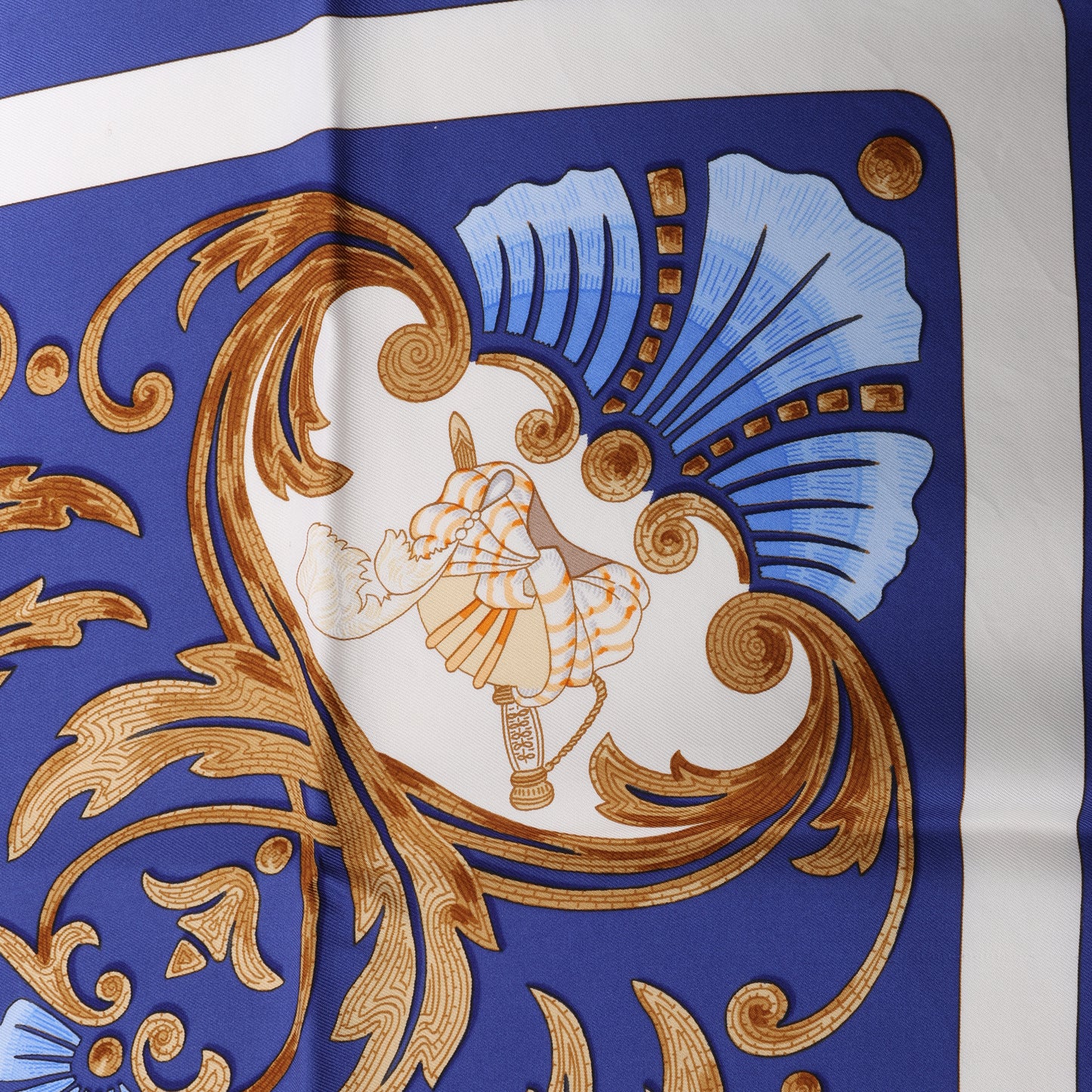 Hermes Carré 90 „VOILES DE LUMIERE“ Schal aus 100 % Seide