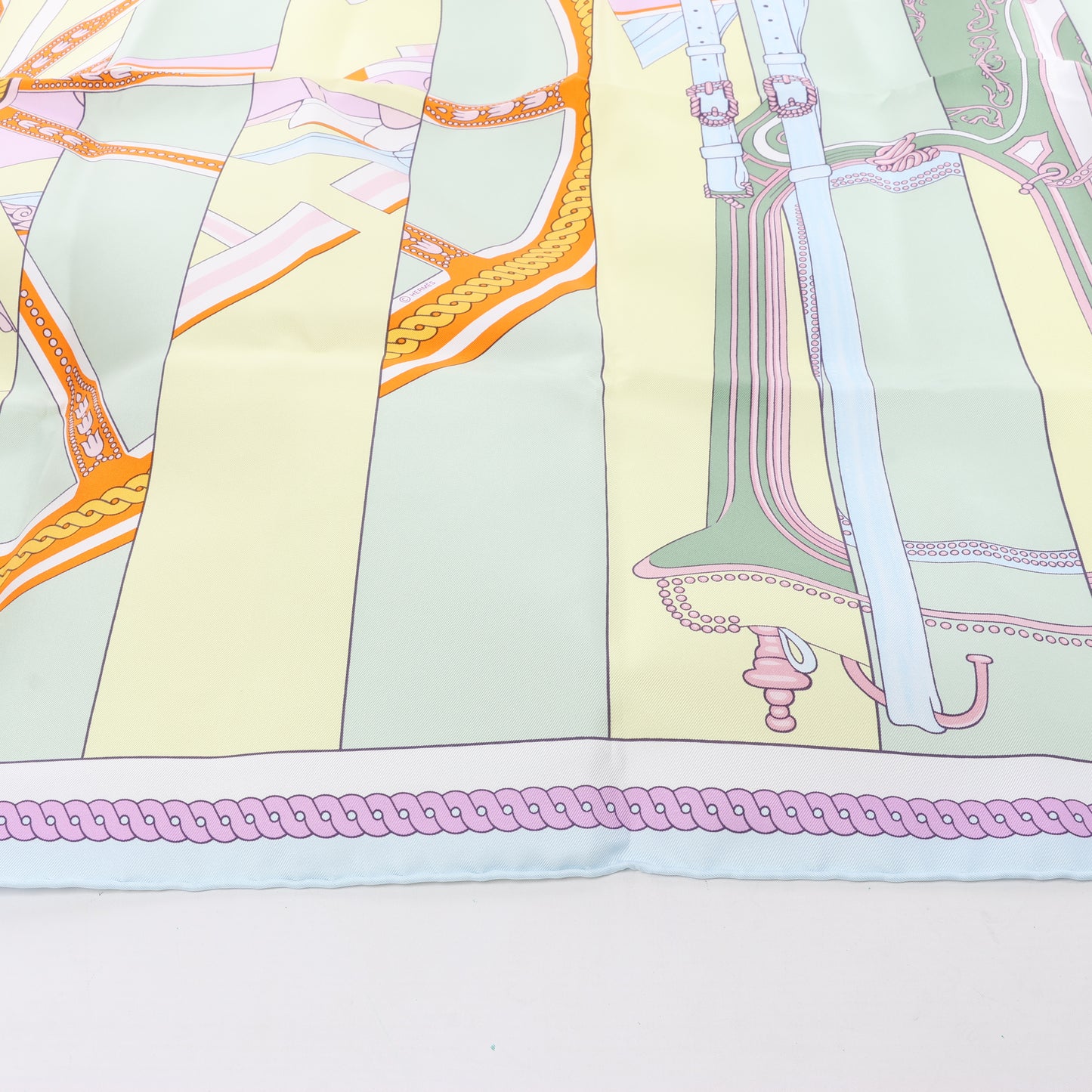 Hermes Carré 90 „VOILES DE LUMIERE“ Schal aus 100 % Seide