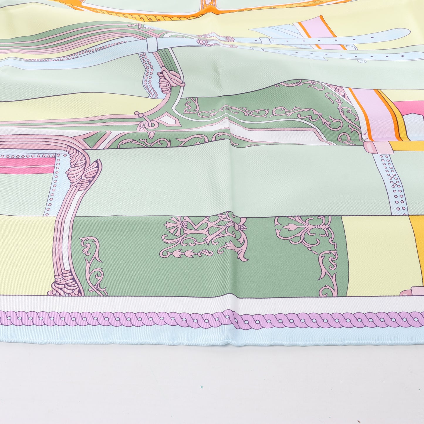 Hermes Carré 90 „VOILES DE LUMIERE“ Schal aus 100 % Seide