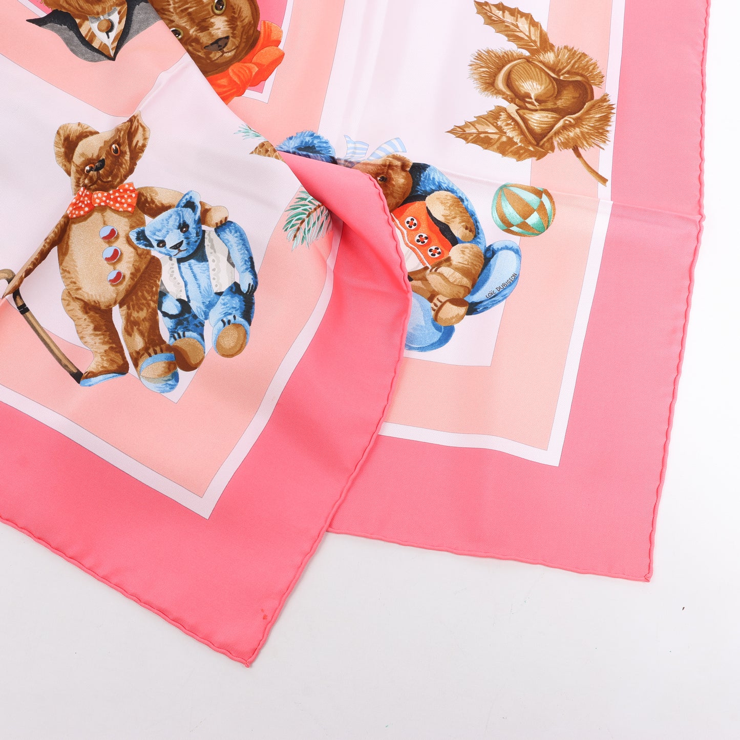 Hermes Carré 90 „CONFIDENTS DESCOEURS“ Seidentaschentuch in Rosa