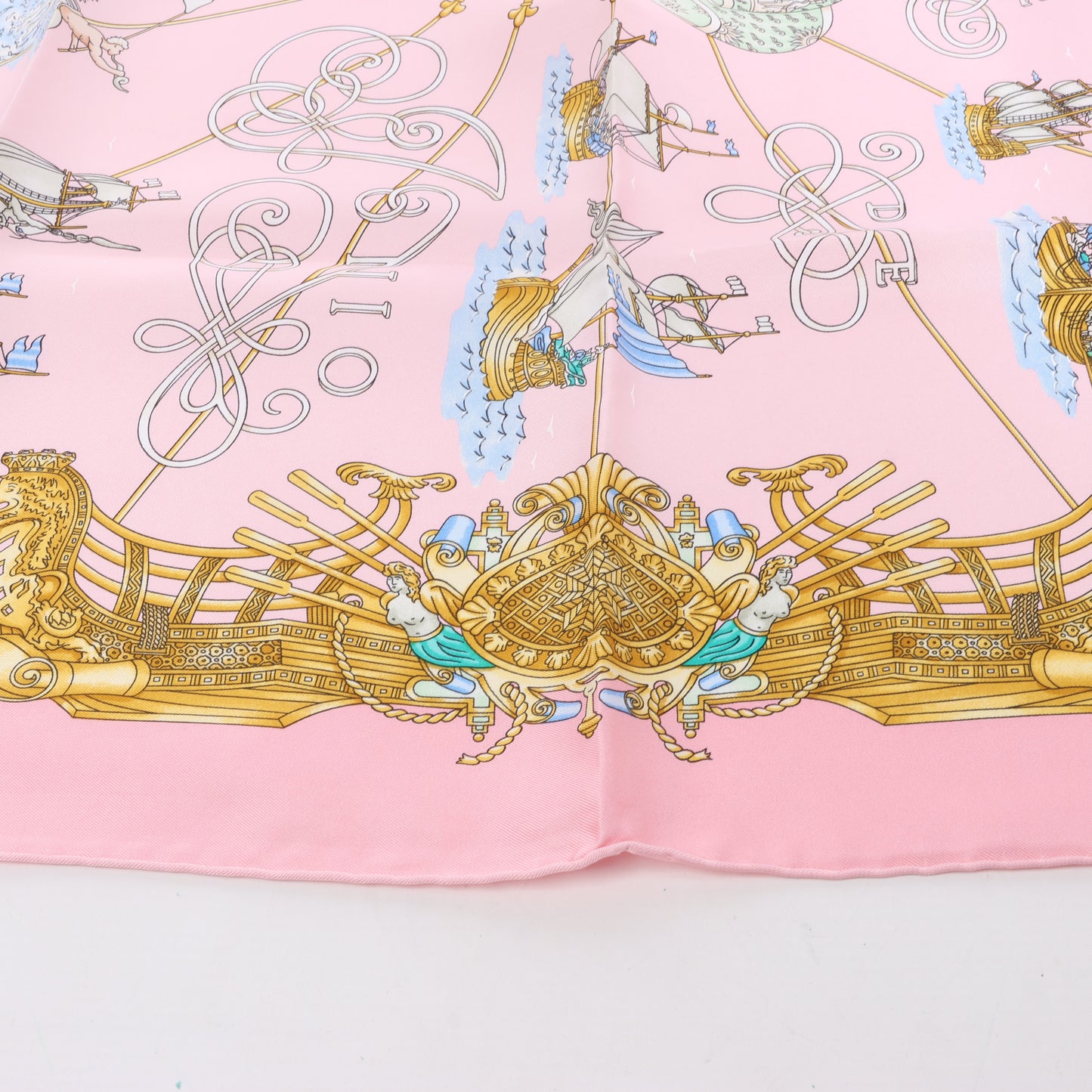 Hermes Carré 90 „VOILES DE LUMIERE“ Seidentaschentuch in Rosa