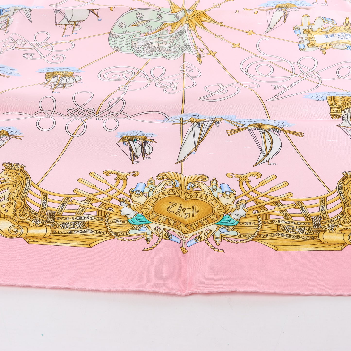 Hermes Carré 90 „VOILES DE LUMIERE“ Seidentaschentuch in Rosa