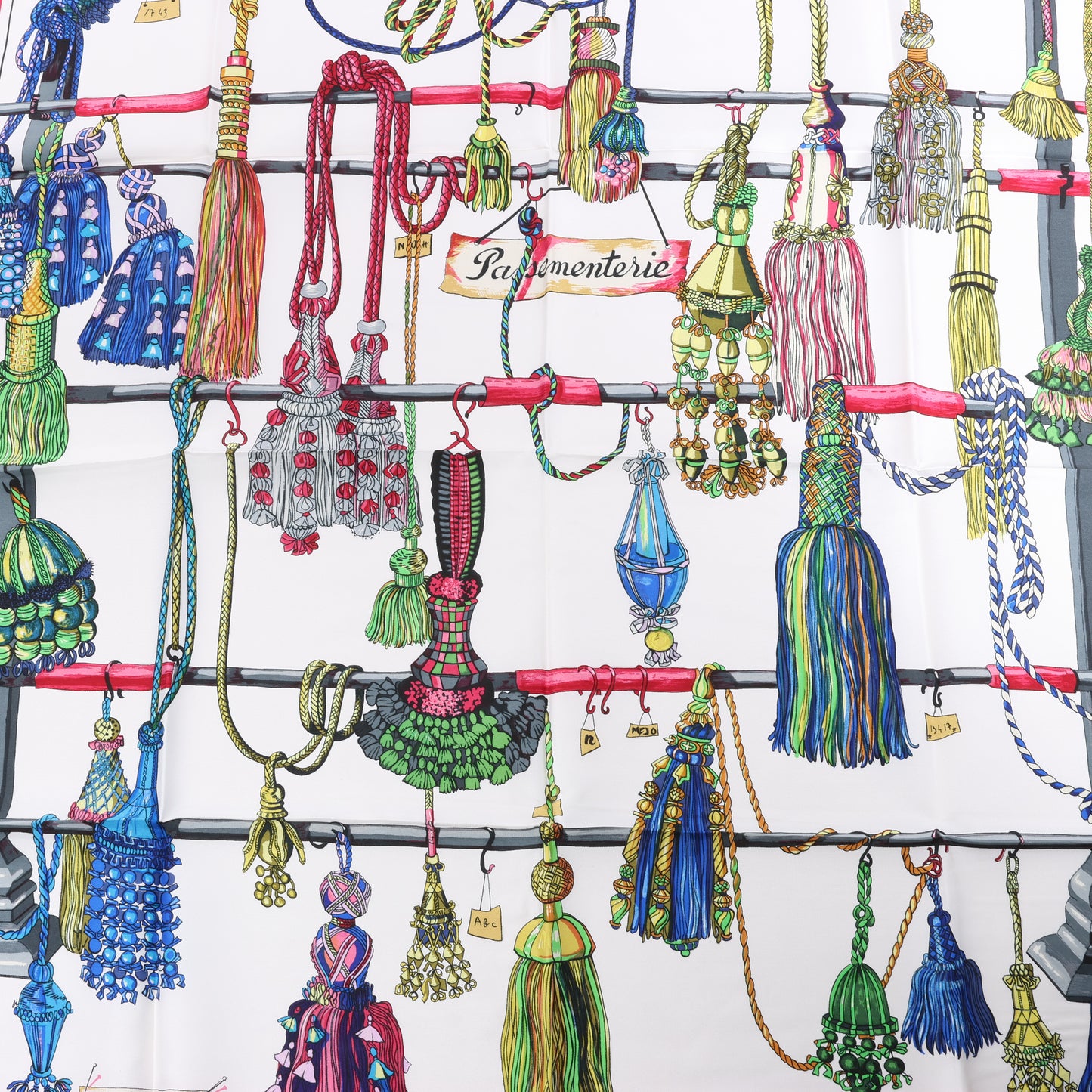 Hermes Carré 90 „PASEMENTERIE“ Seidentaschentuch in Rot