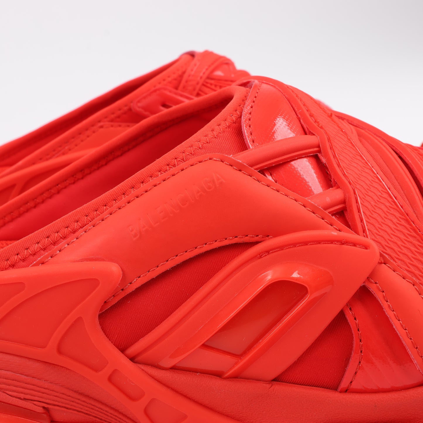 Balenciaga Stoff x Gummisandalen in Rot 618083, Größe 39 EU