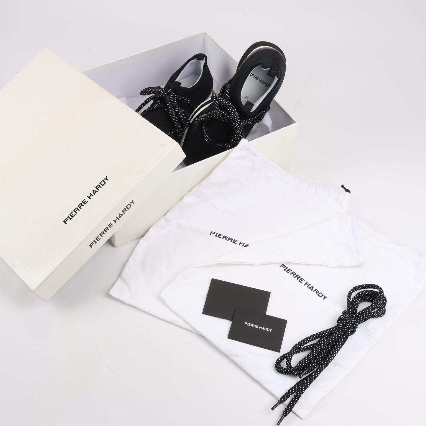 Pierre Hardy Leder x Stoff Sneakers in Schwarz x Marineblau, Größe 37 EU