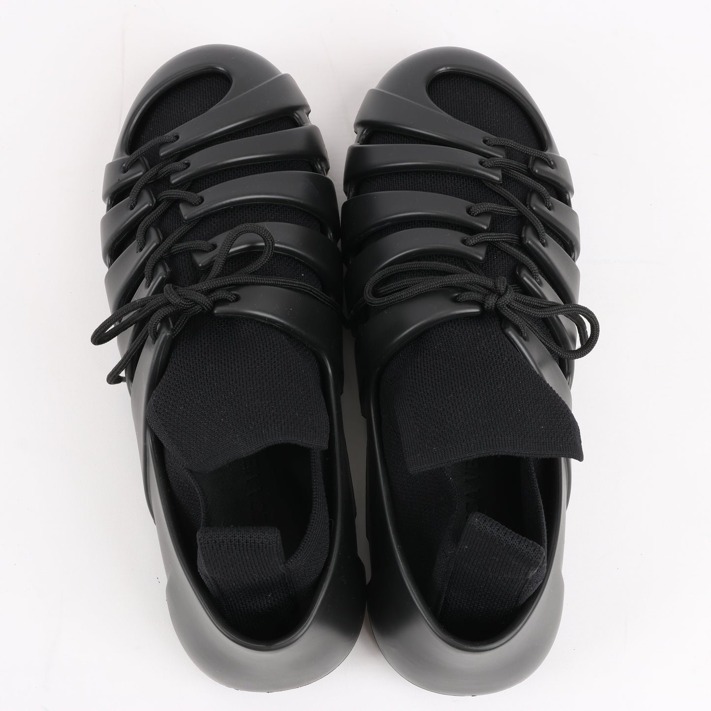 Bottega Veneta Trails Knit x Rubber Sneakers in Schwarz, Größe 42 EU