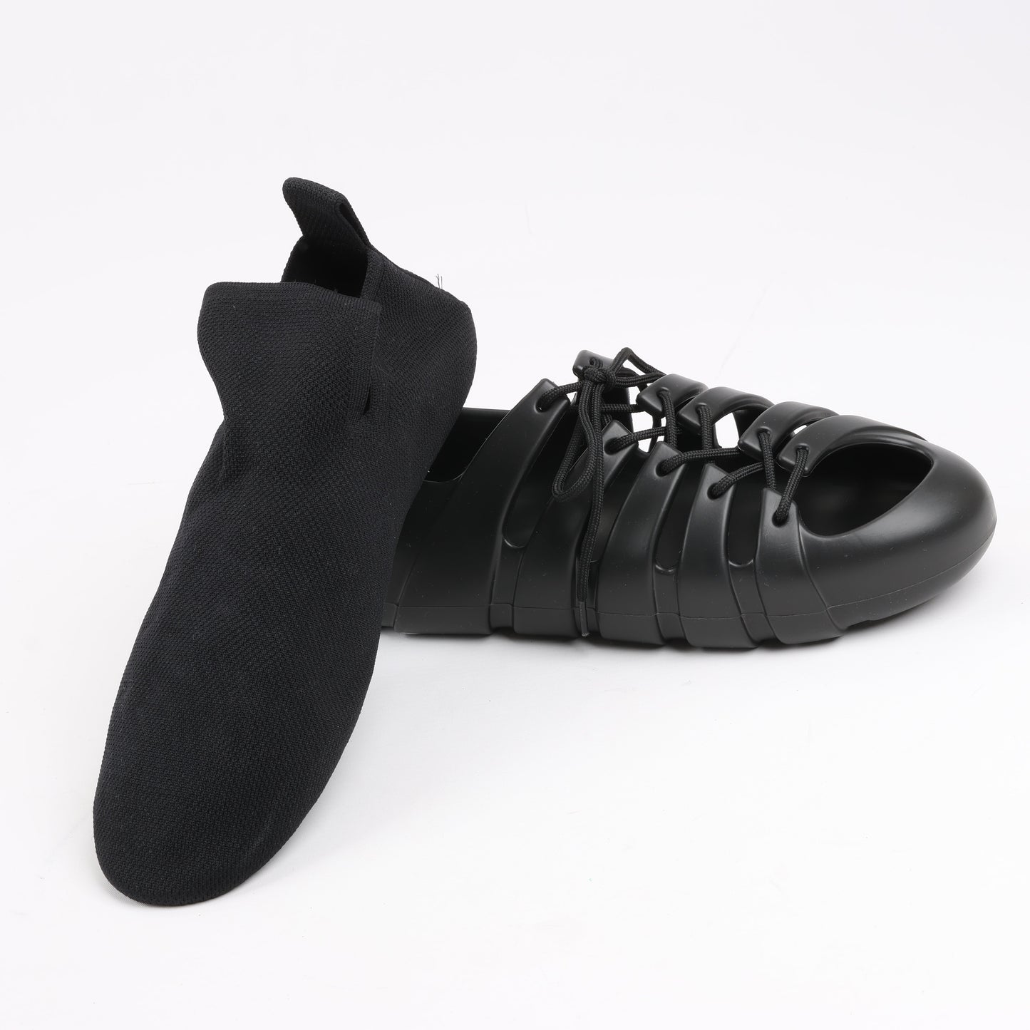 Bottega Veneta Trails Knit x Rubber Sneakers in Schwarz, Größe 42 EU