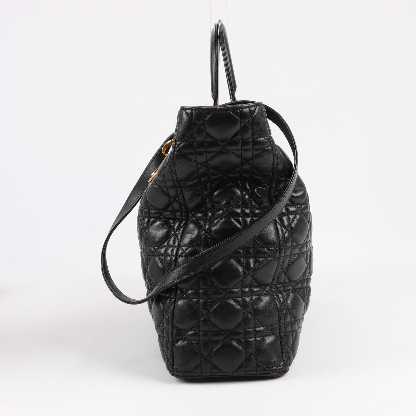 Christian Dior Lady Dior Große 2-Wege-Handtasche aus Cannage-Leder in Schwarz